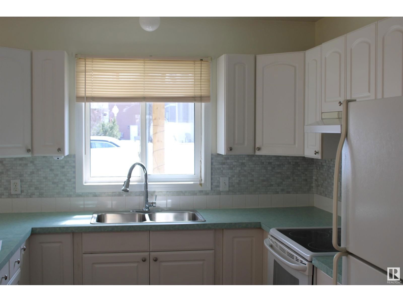 112 4 ST Image 21
