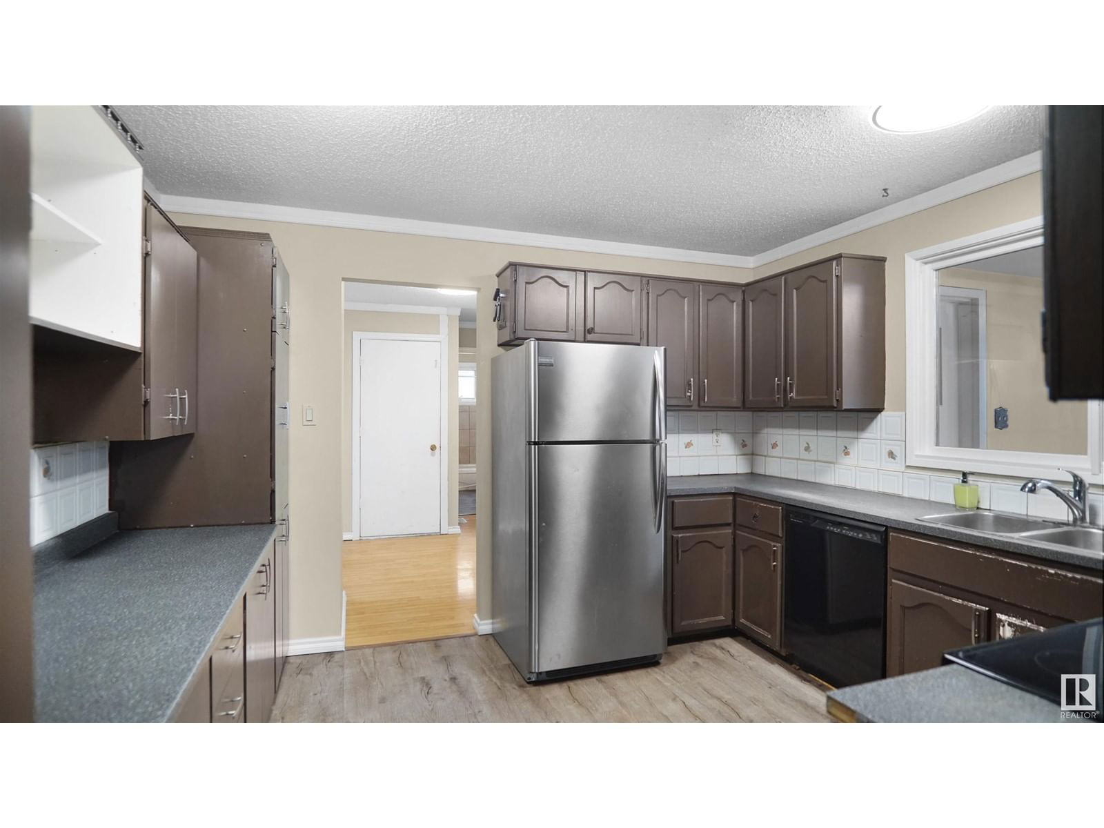 51 HAMILTON CR Image 10