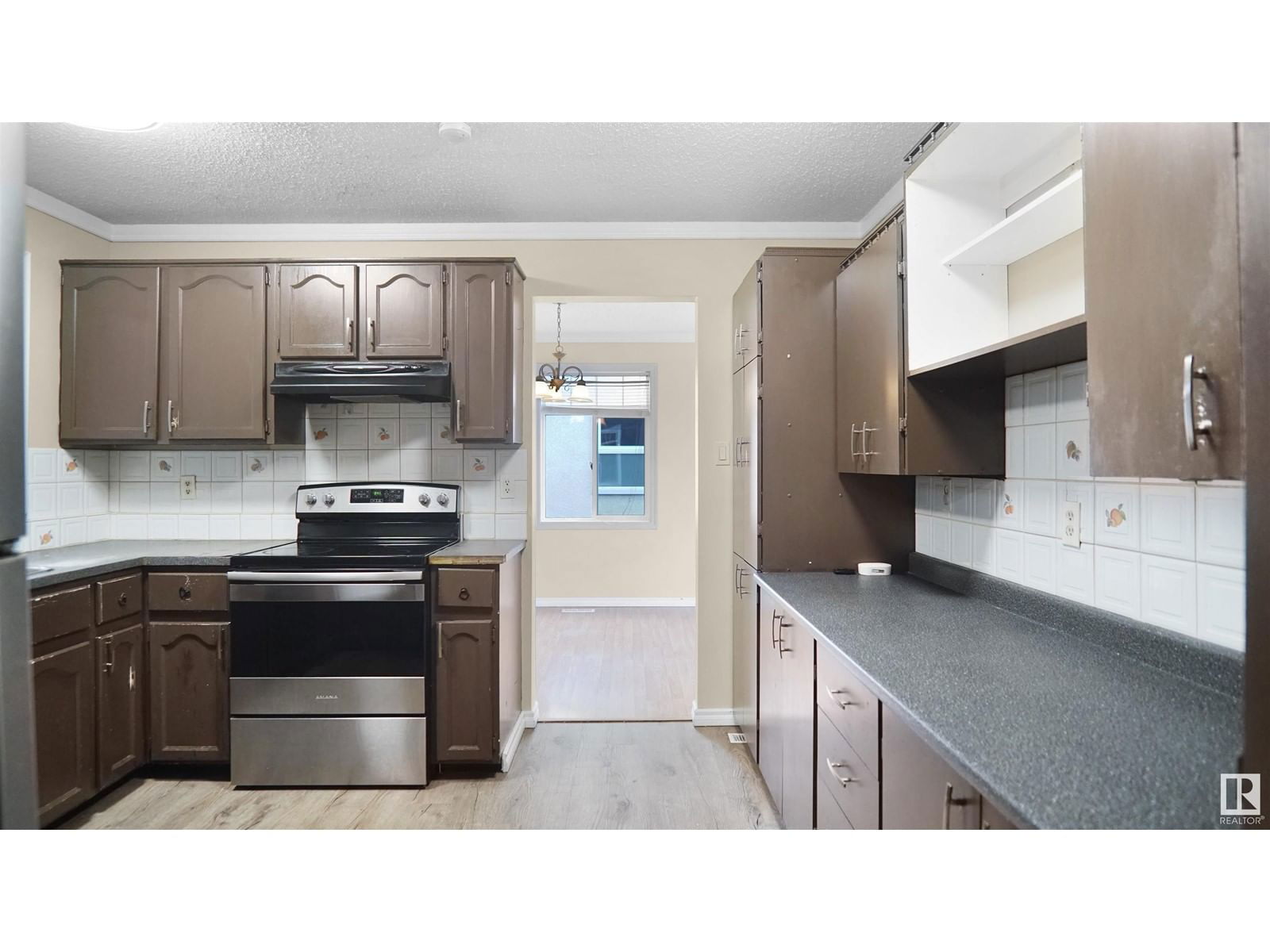 51 HAMILTON CR Image 12