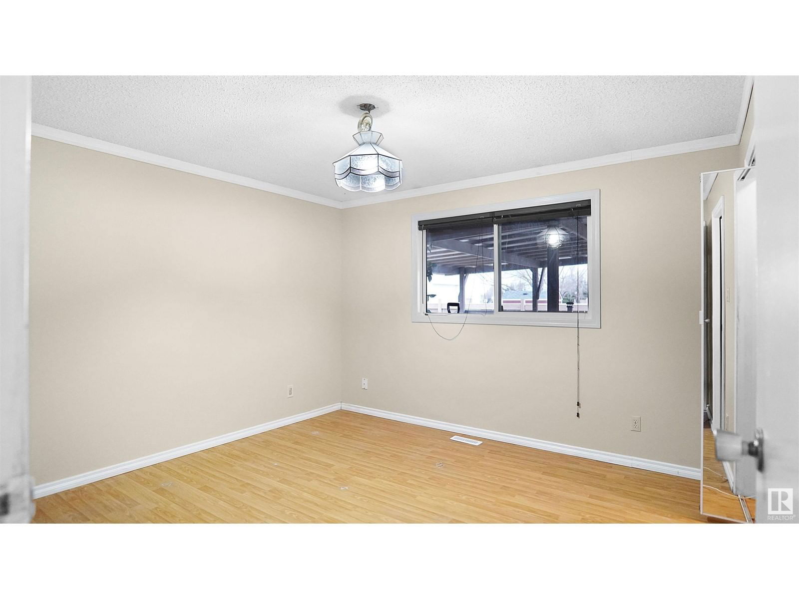 51 HAMILTON CR Image 14