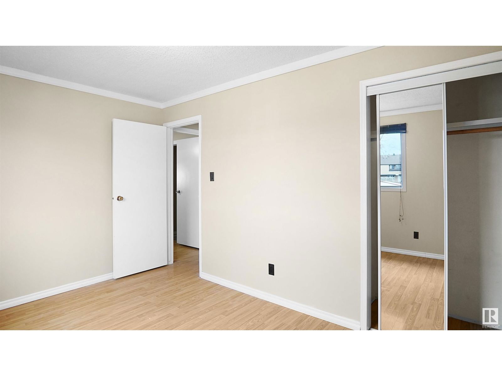 51 HAMILTON CR Image 19