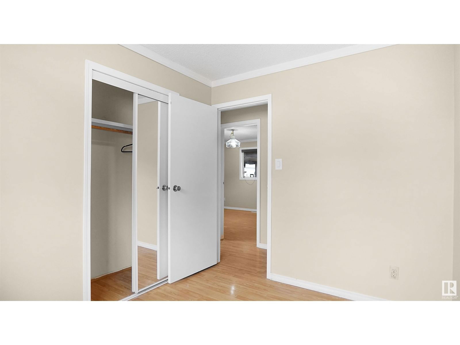 51 HAMILTON CR Image 21