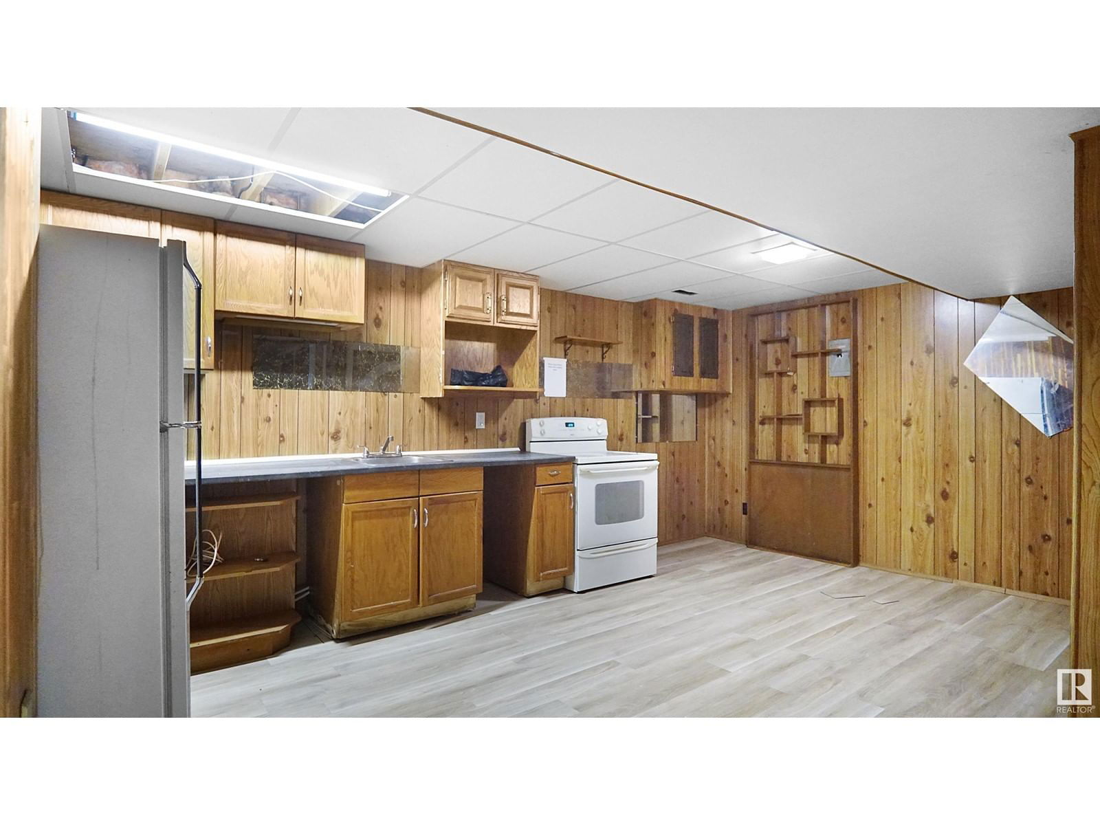 51 HAMILTON CR Image 25