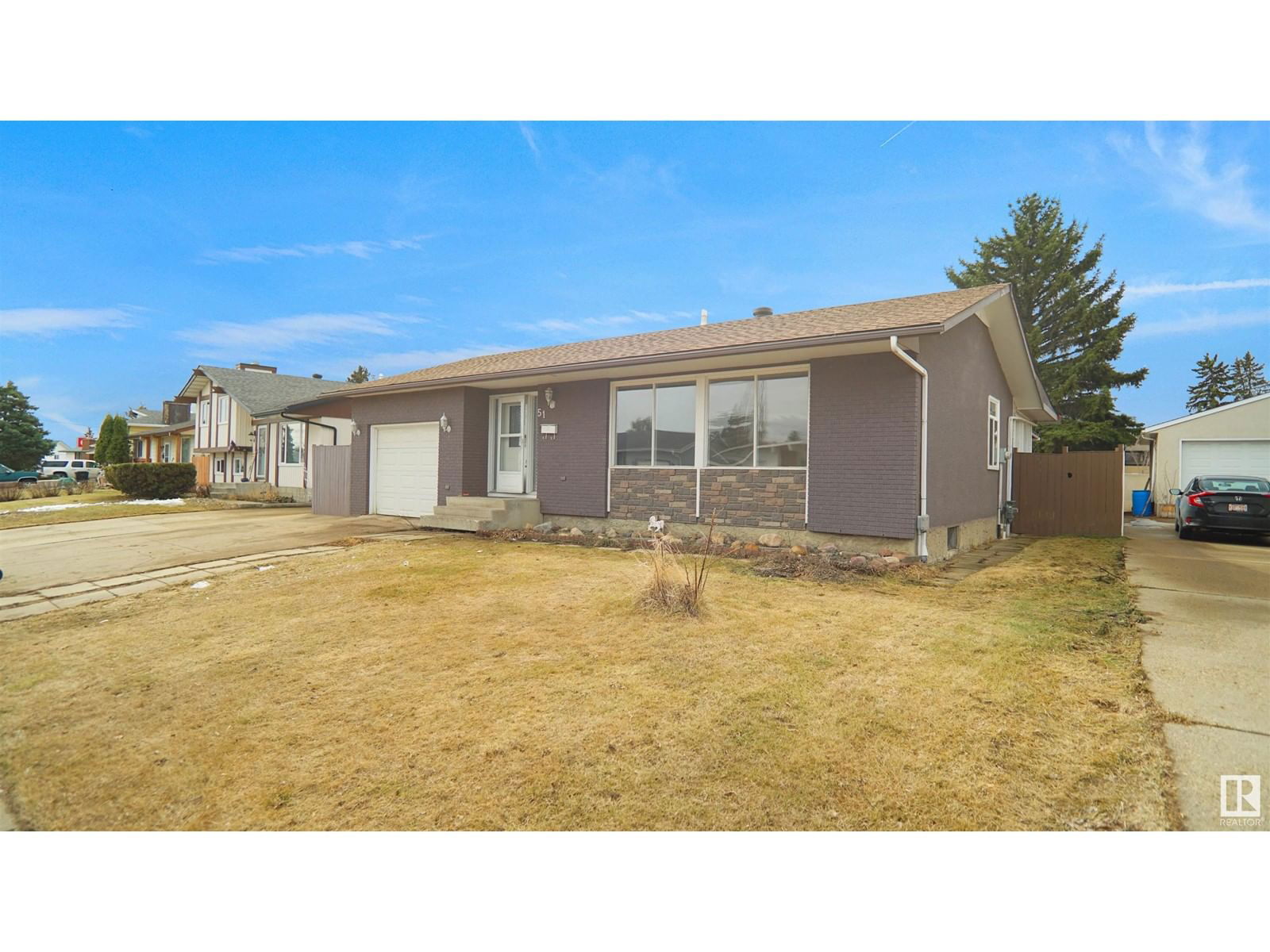 51 HAMILTON CR Image 3