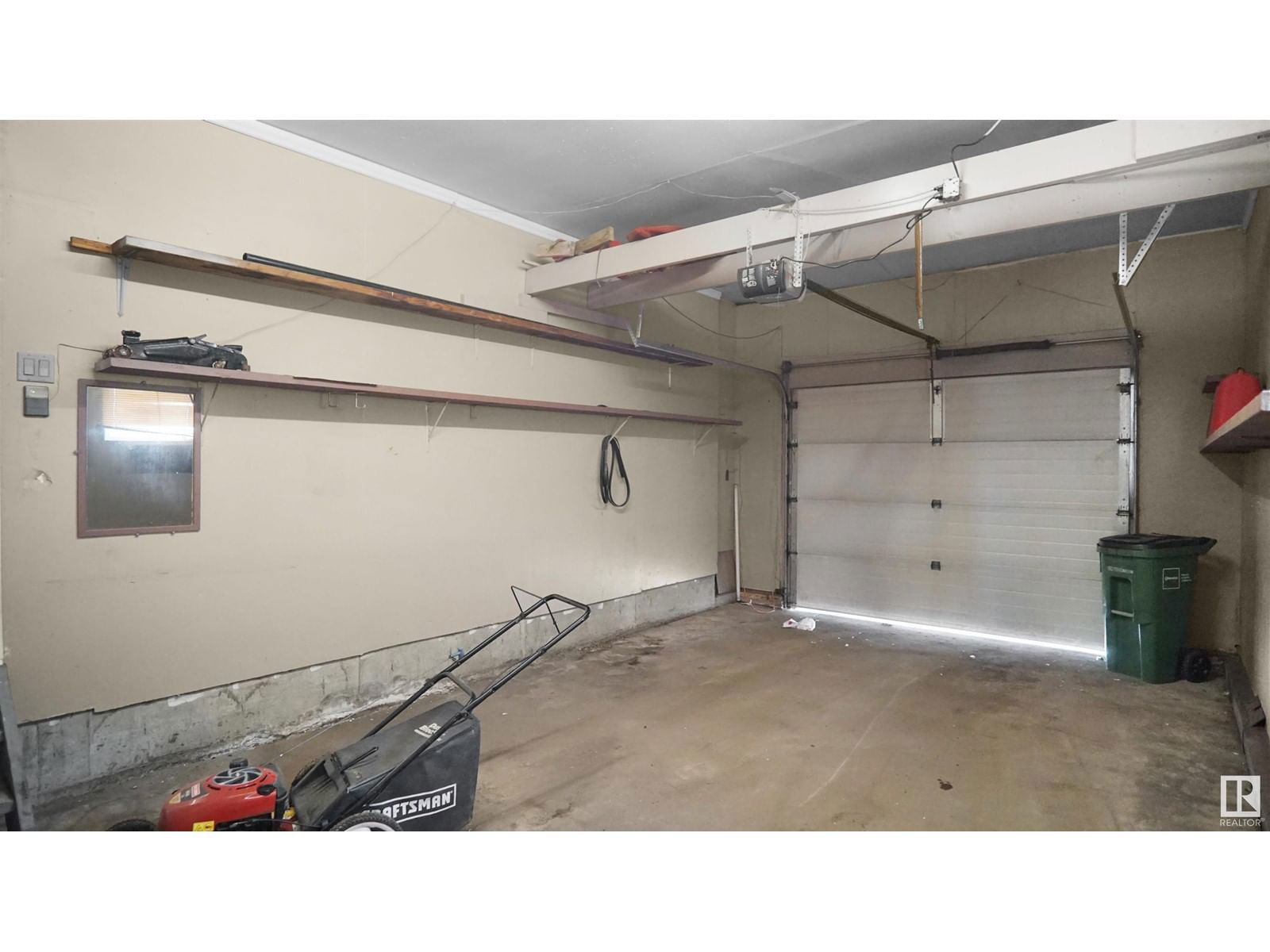 51 HAMILTON CR Image 35