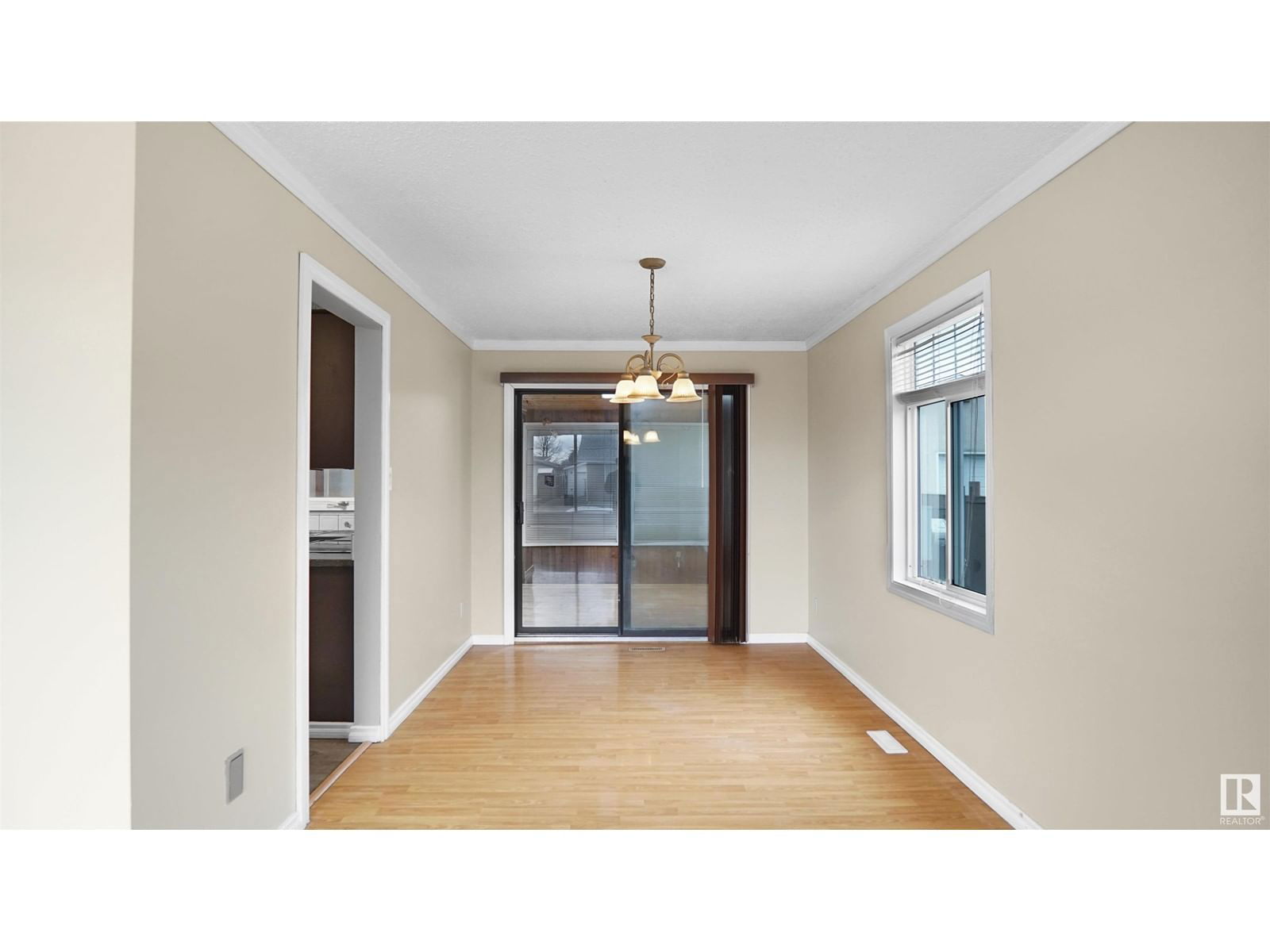 51 HAMILTON CR Image 9