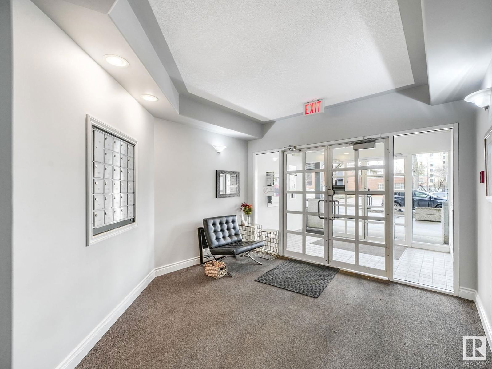 #204 - 10011 110 ST Image 37