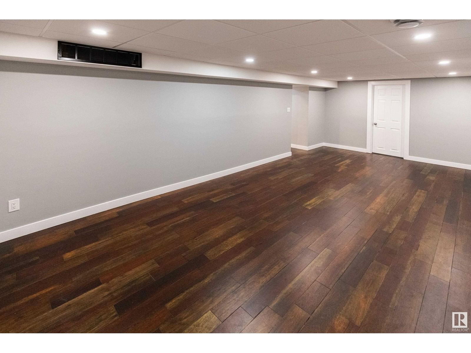 NW - 2115 145 AV Image 21