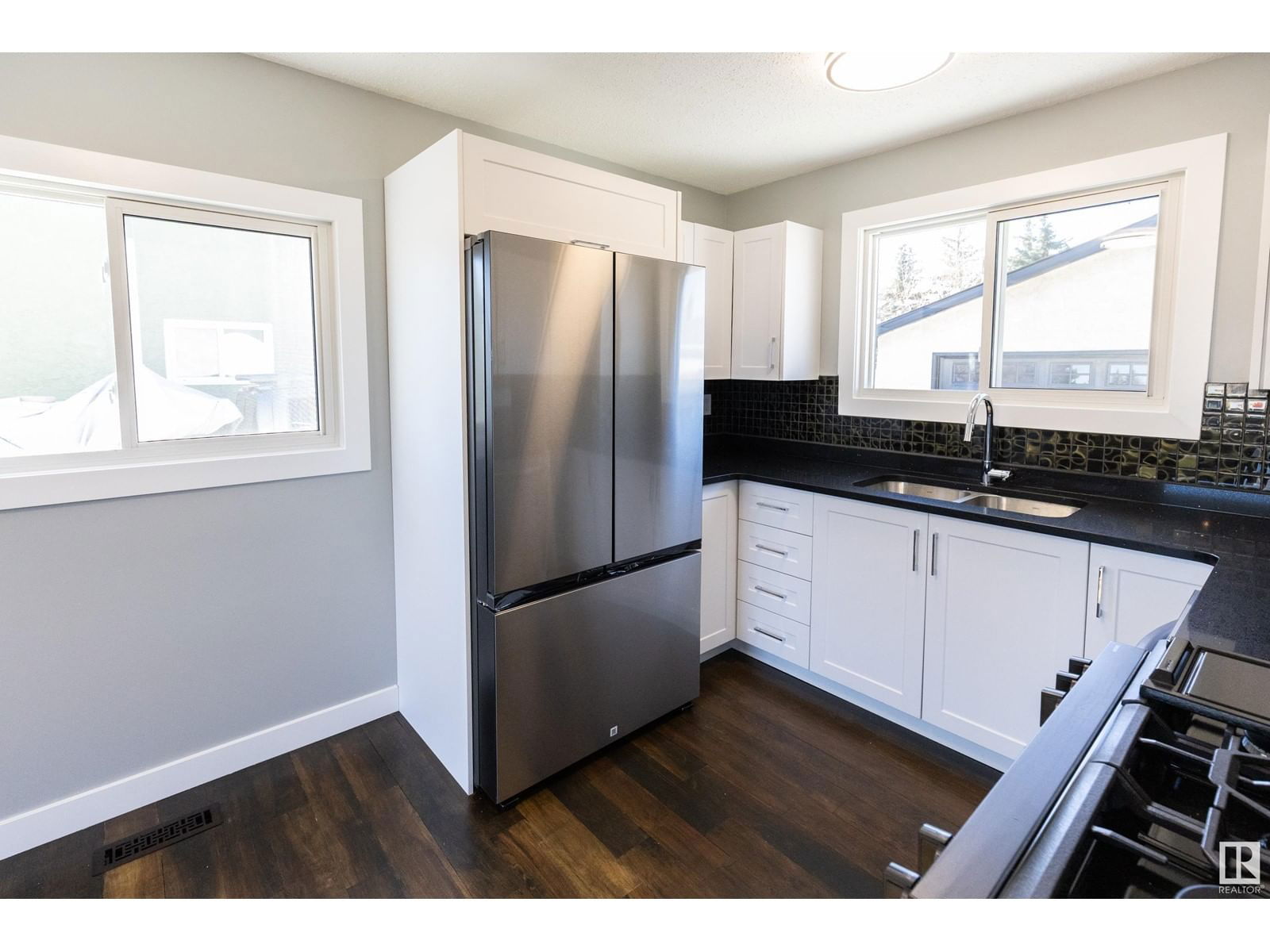 NW - 2115 145 AV Image 7