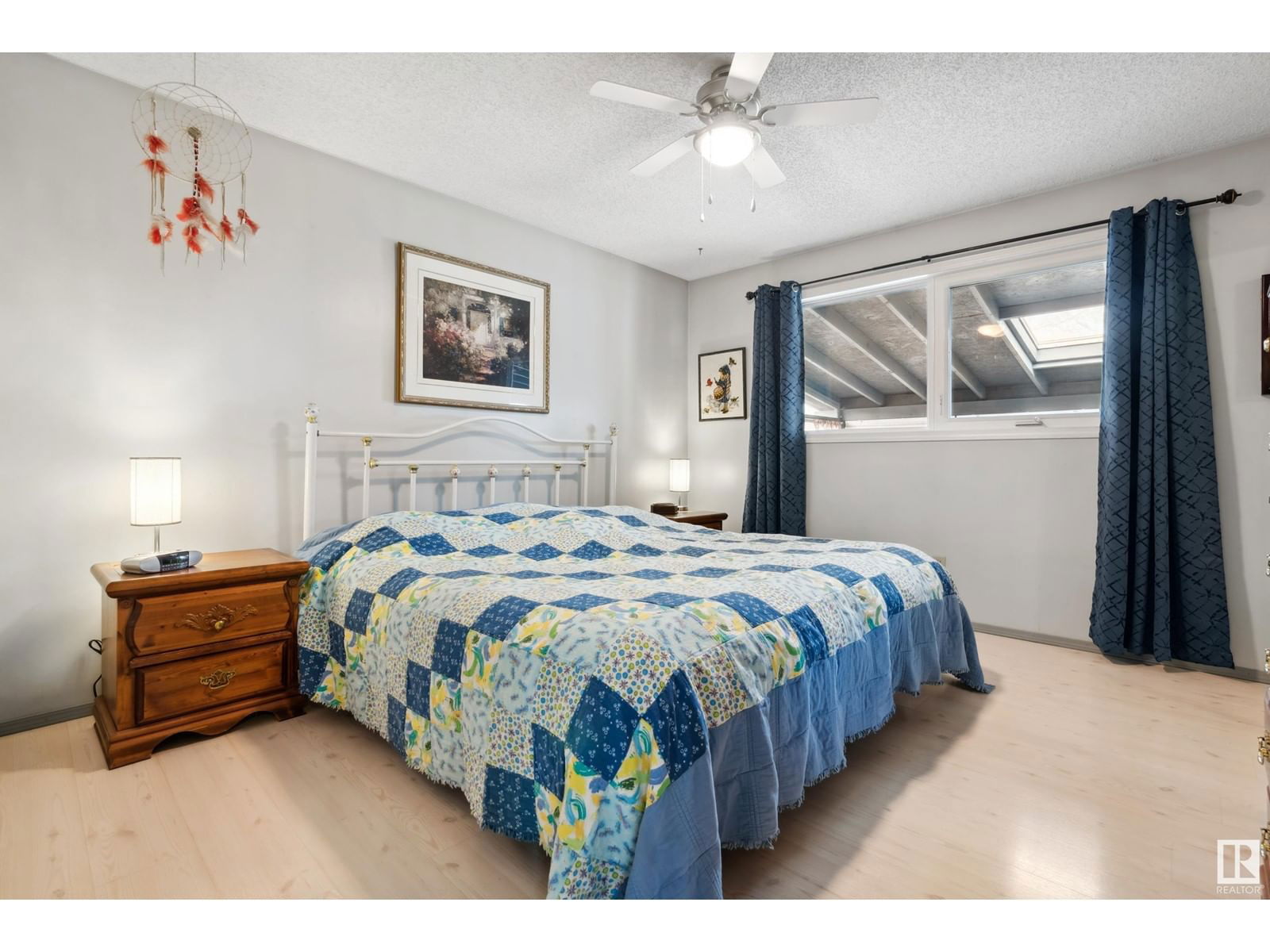 8218 93 AV Image 20