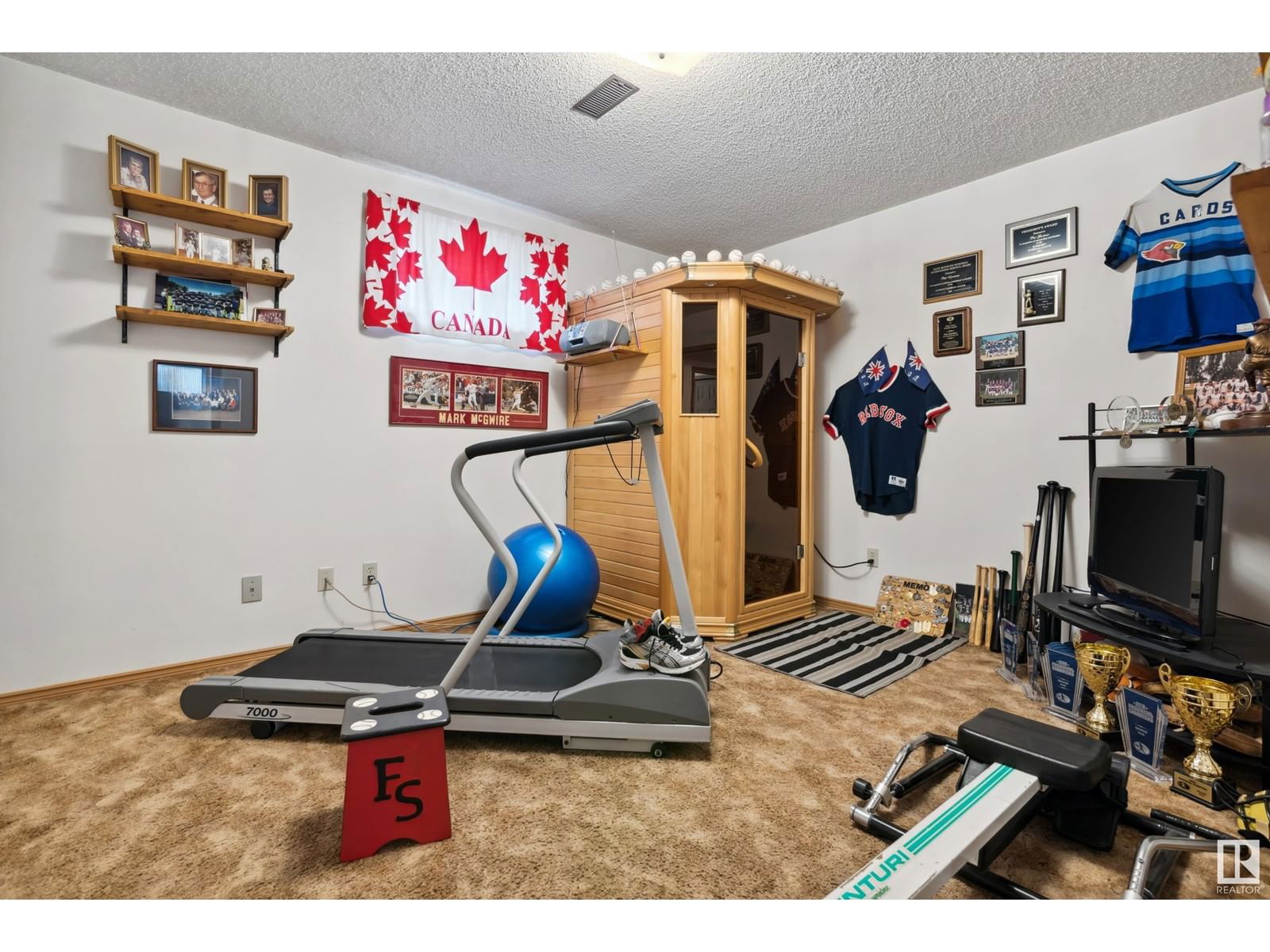 8218 93 AV Image 29