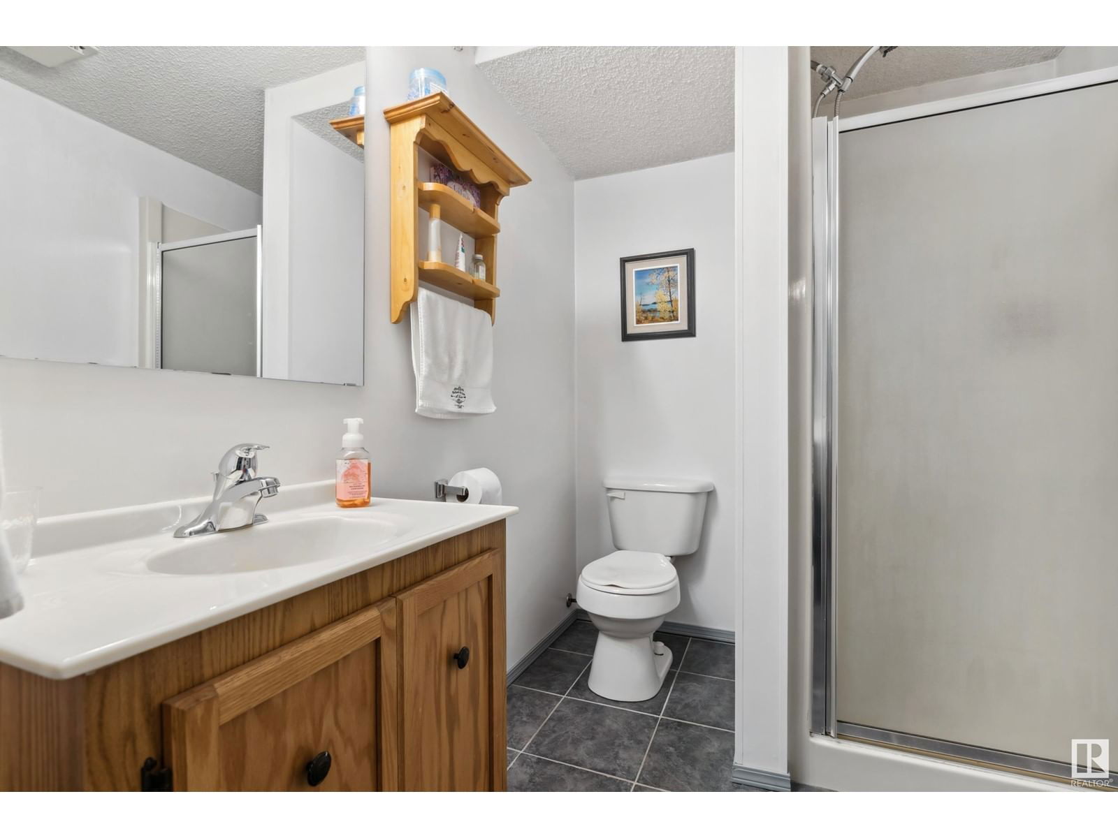8218 93 AV Image 31
