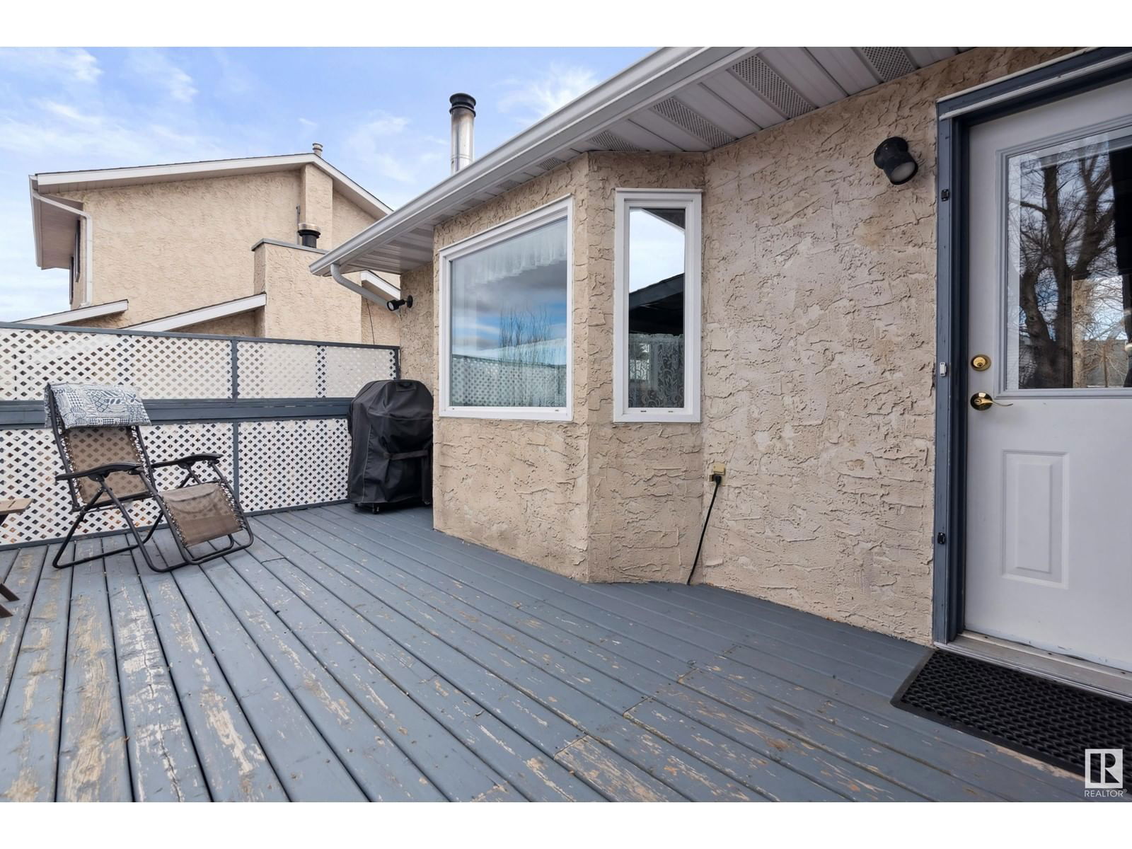 8218 93 AV Image 39