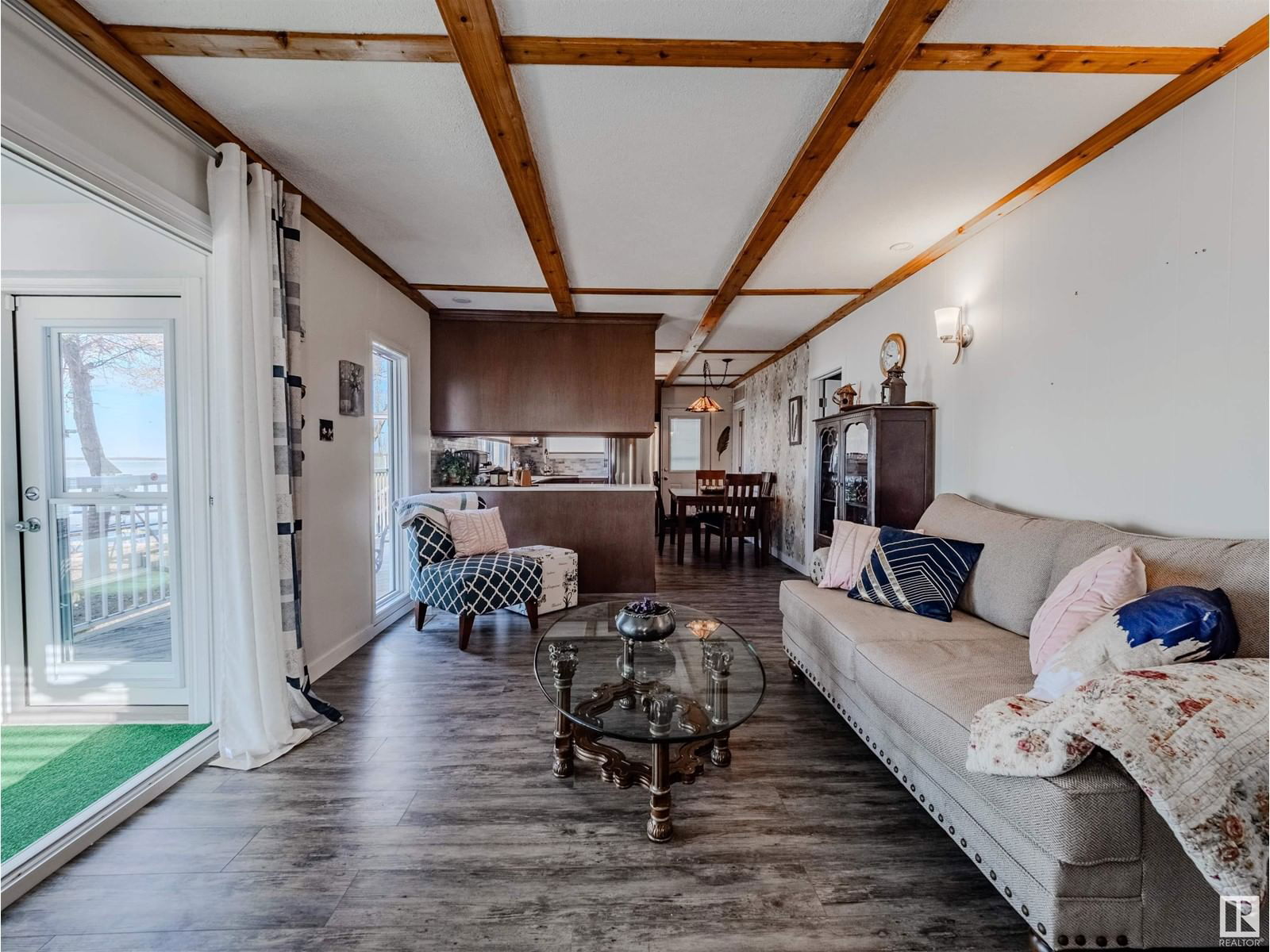 316 3 STREET Image 22