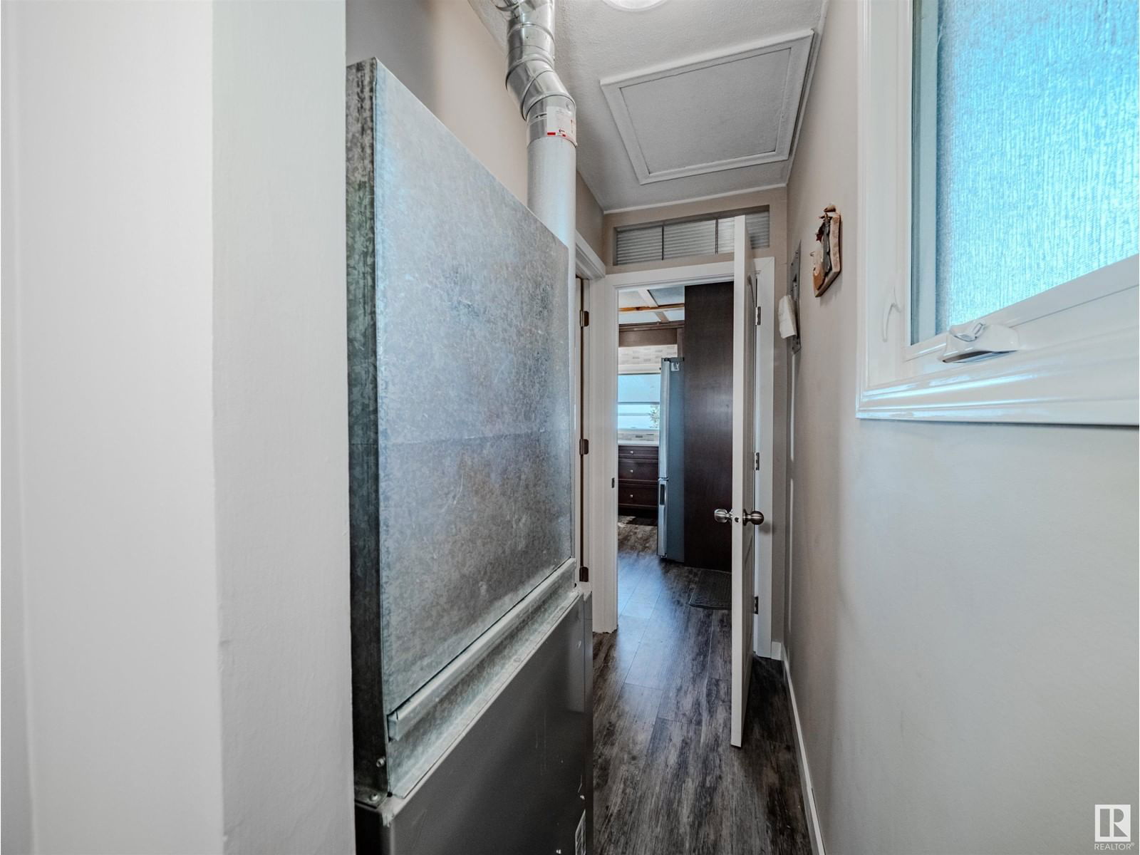 316 3 STREET Image 42