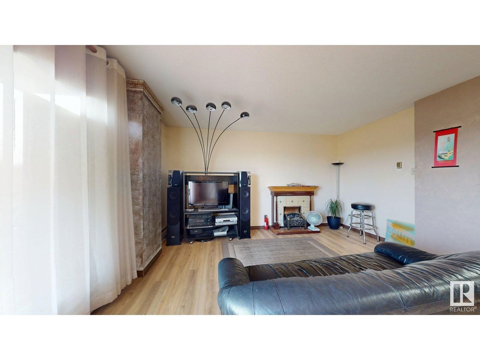 #203 - 9028 JASPER AV Image 10