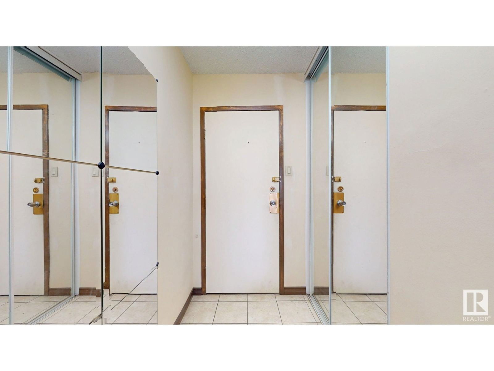 #203 - 9028 JASPER AV Image 12