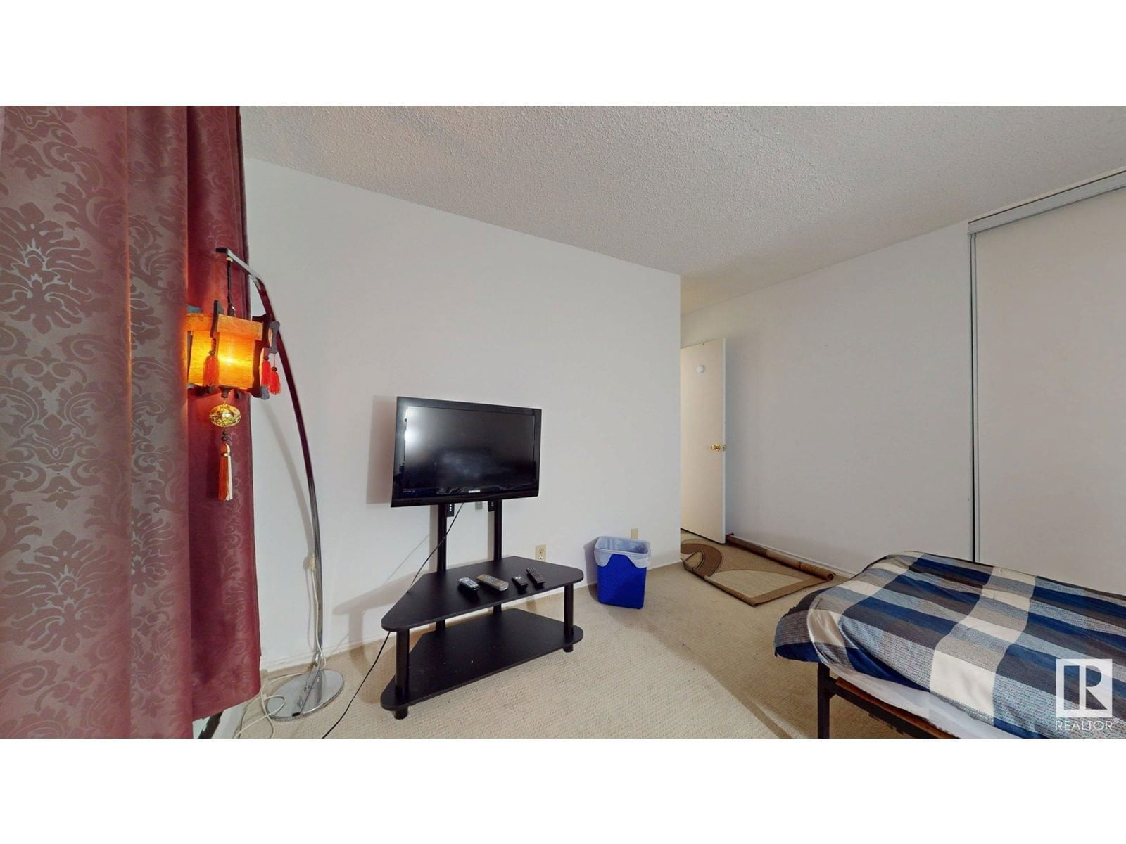 #203 - 9028 JASPER AV Image 17