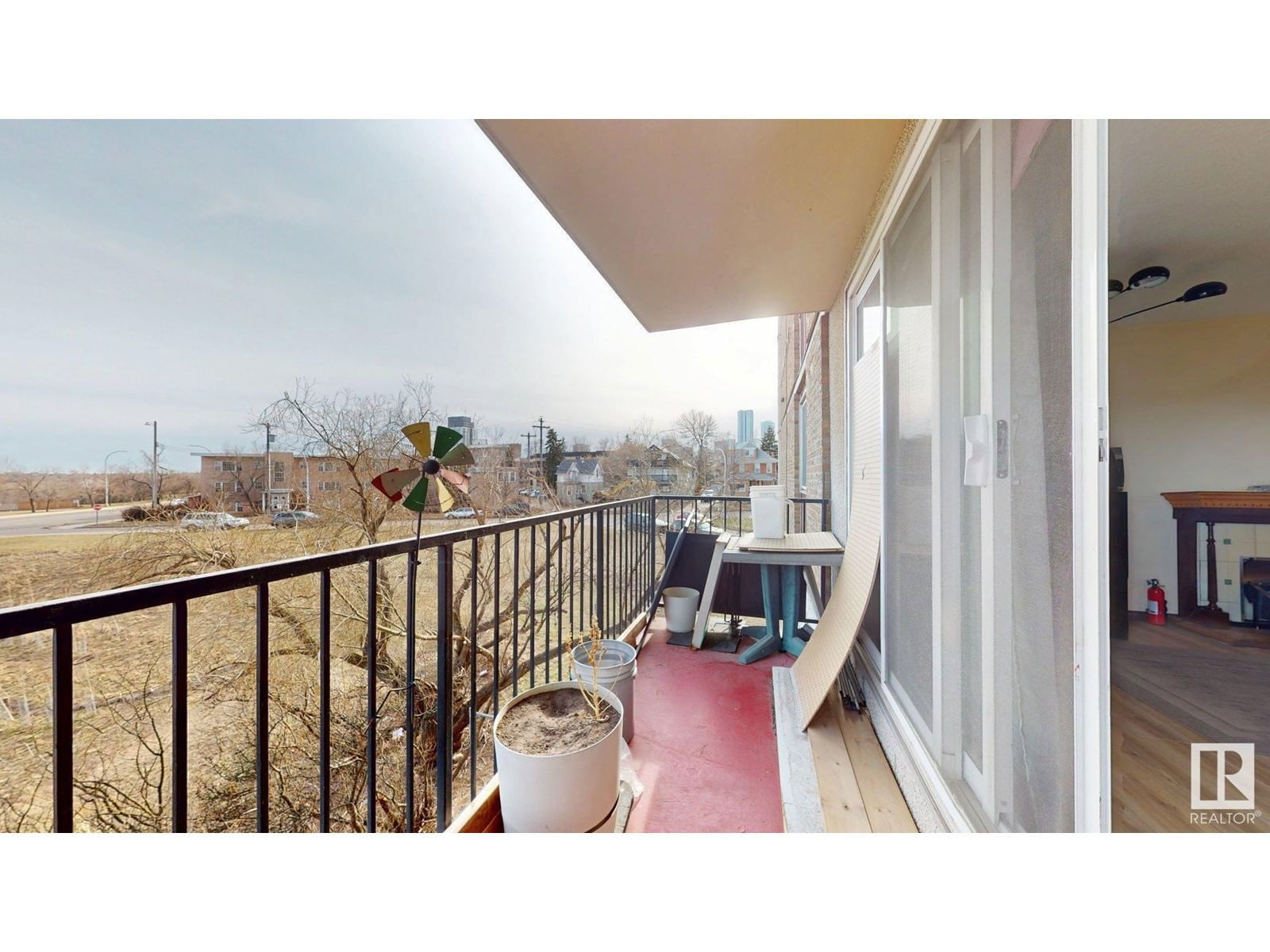 #203 - 9028 JASPER AV Image 19