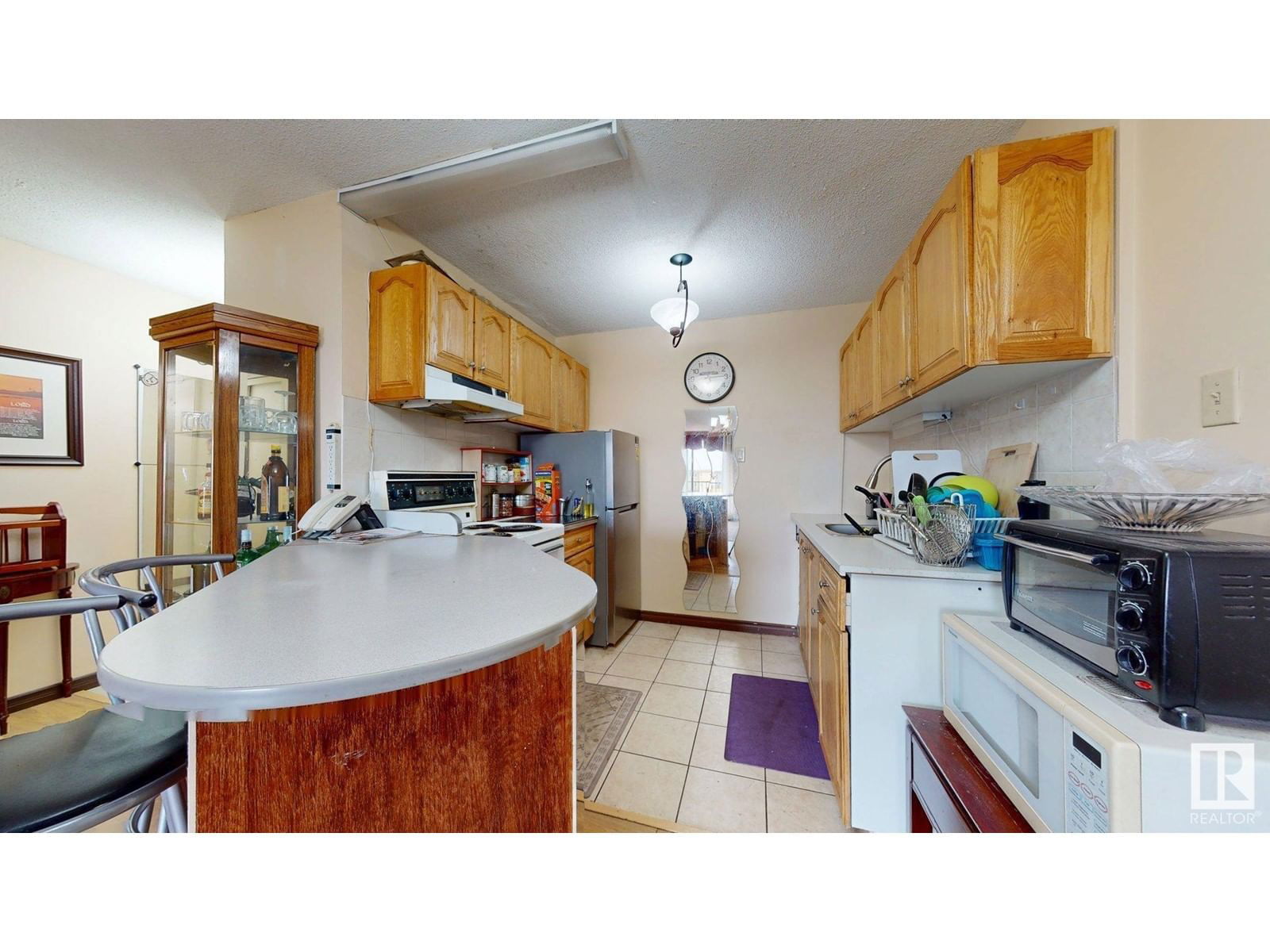 #203 - 9028 JASPER AV Image 7