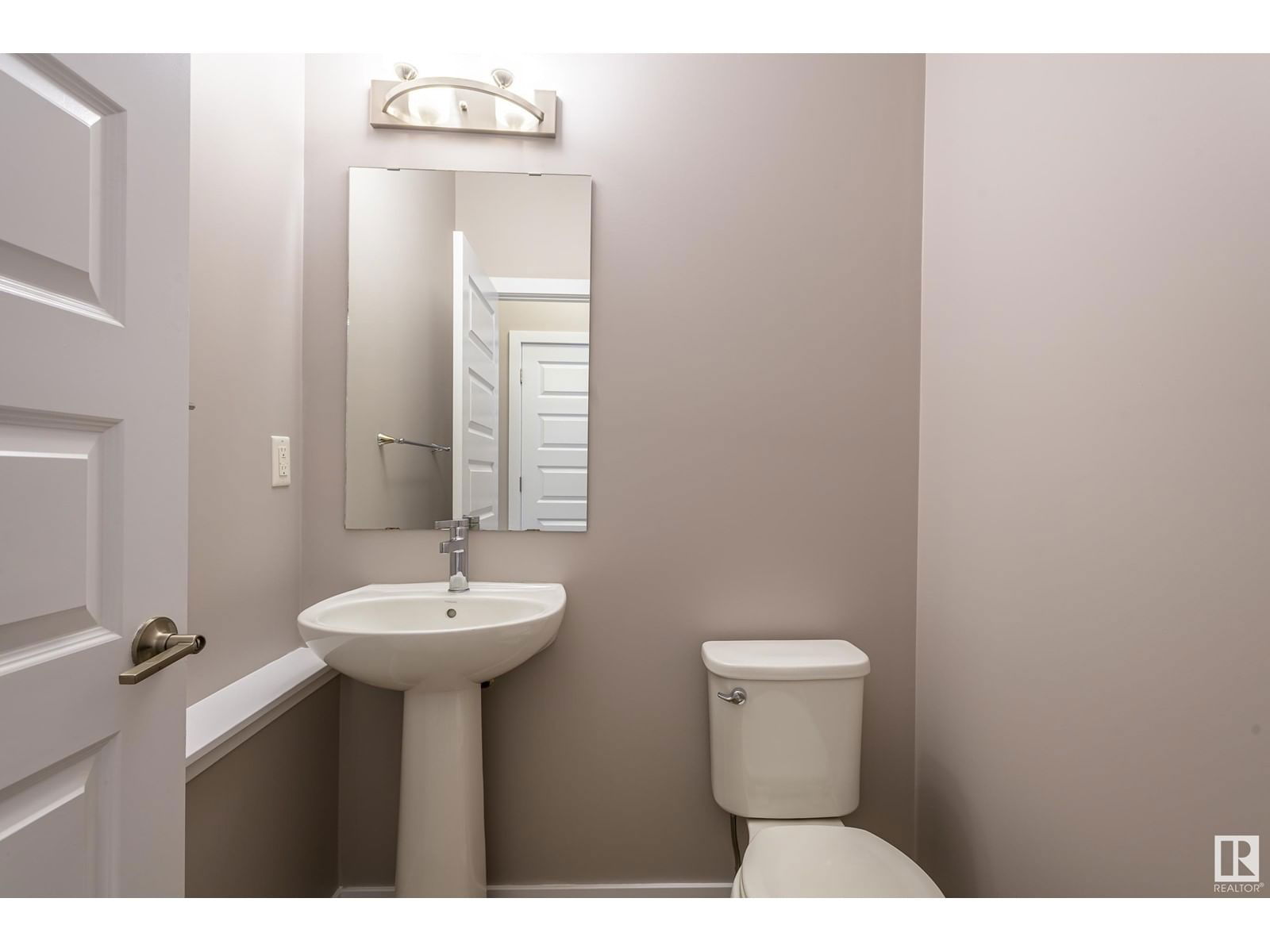 391 CHARLESWORTH DR Image 34