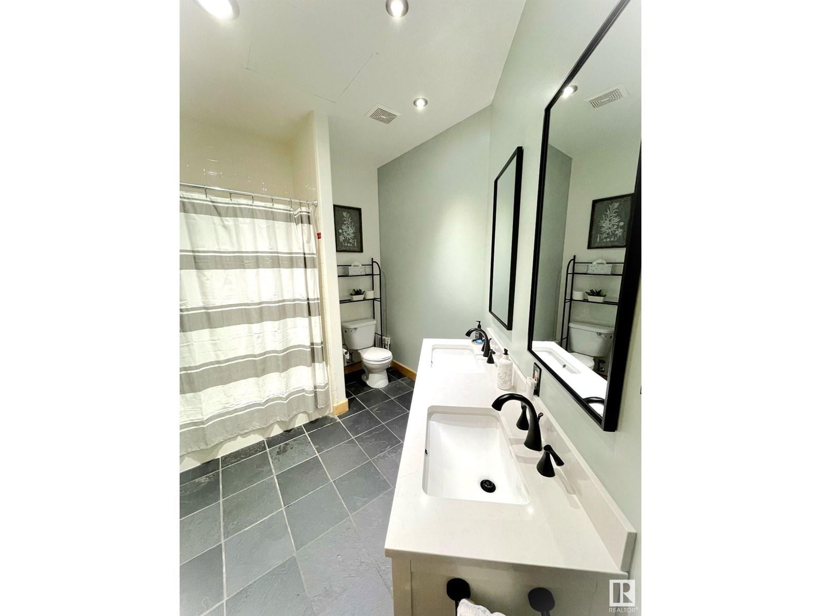 #105 - 10265 107 ST NW Image 13