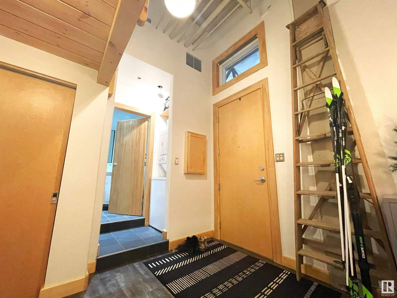 #105 - 10265 107 ST NW Image 16