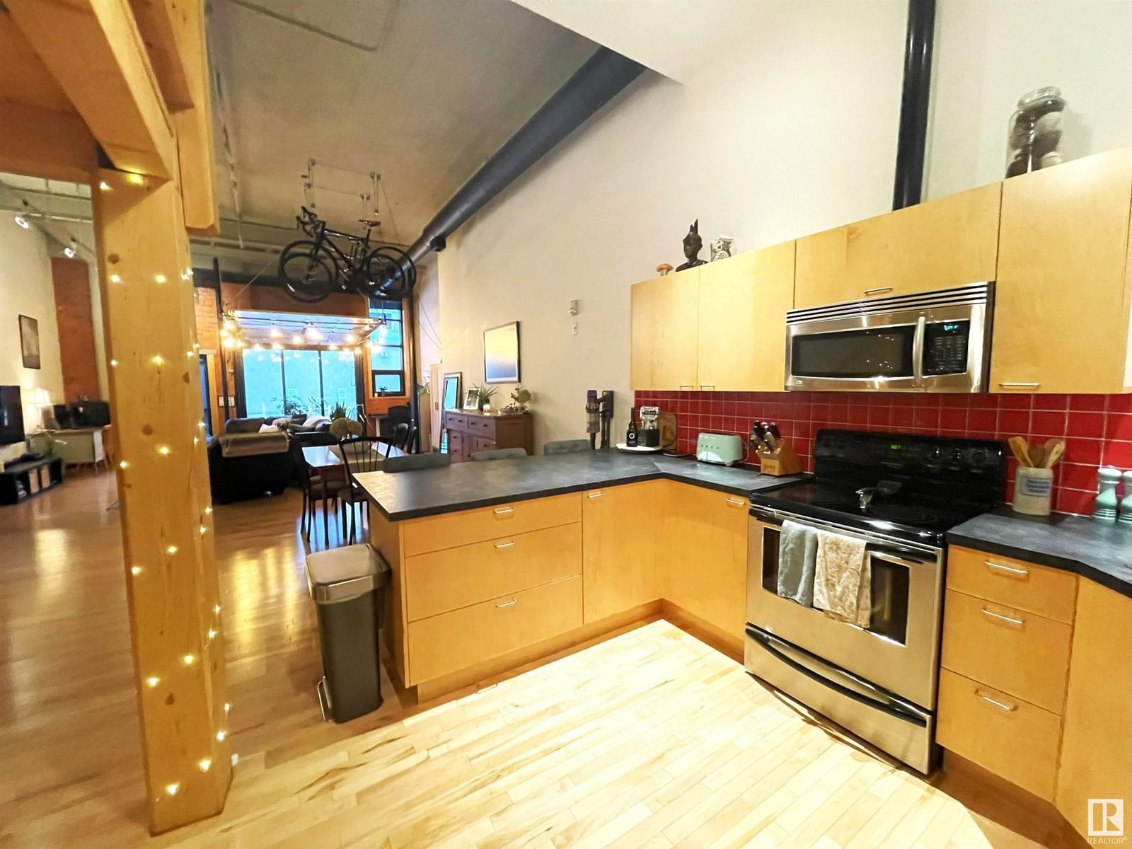 #105 - 10265 107 ST NW Image 4