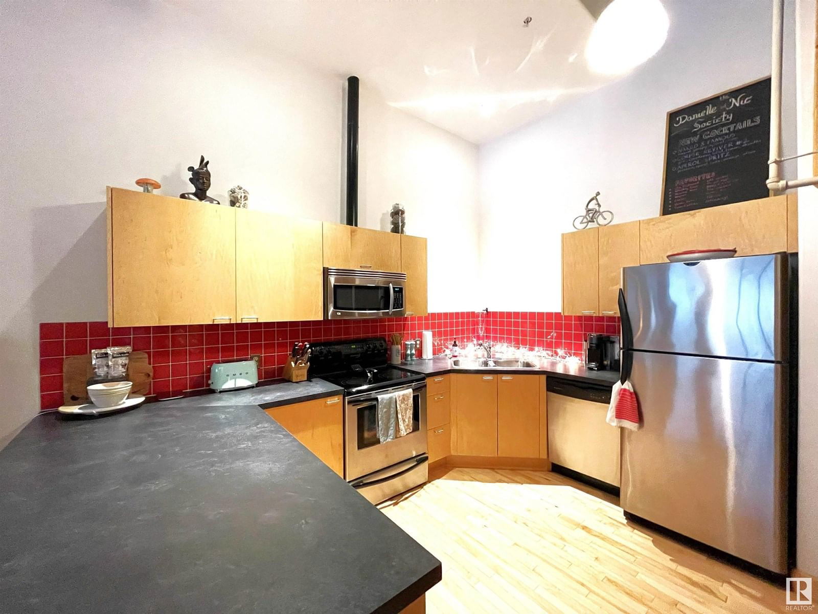 #105 - 10265 107 ST NW Image 5
