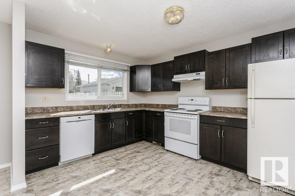 4329 Southpark Dr Leduc, Alberta