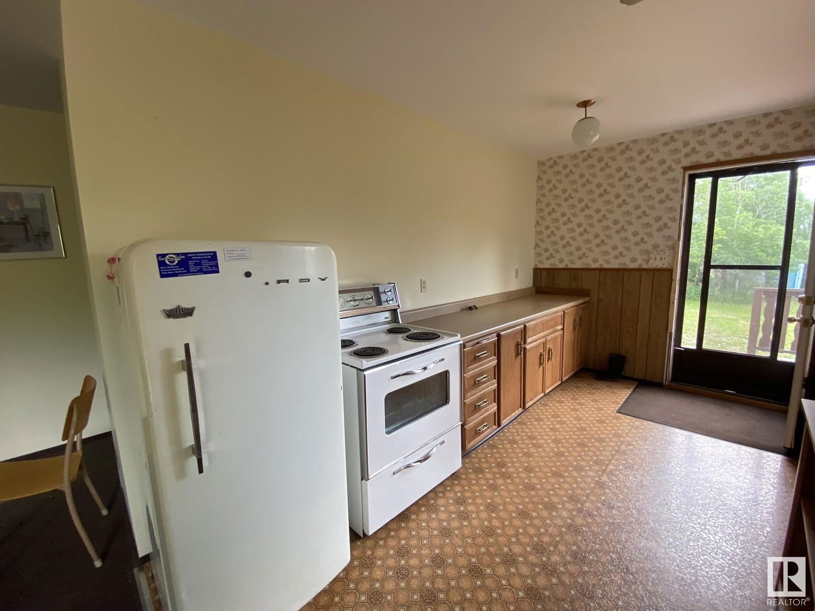 19042 VICTORIA TR Image 11