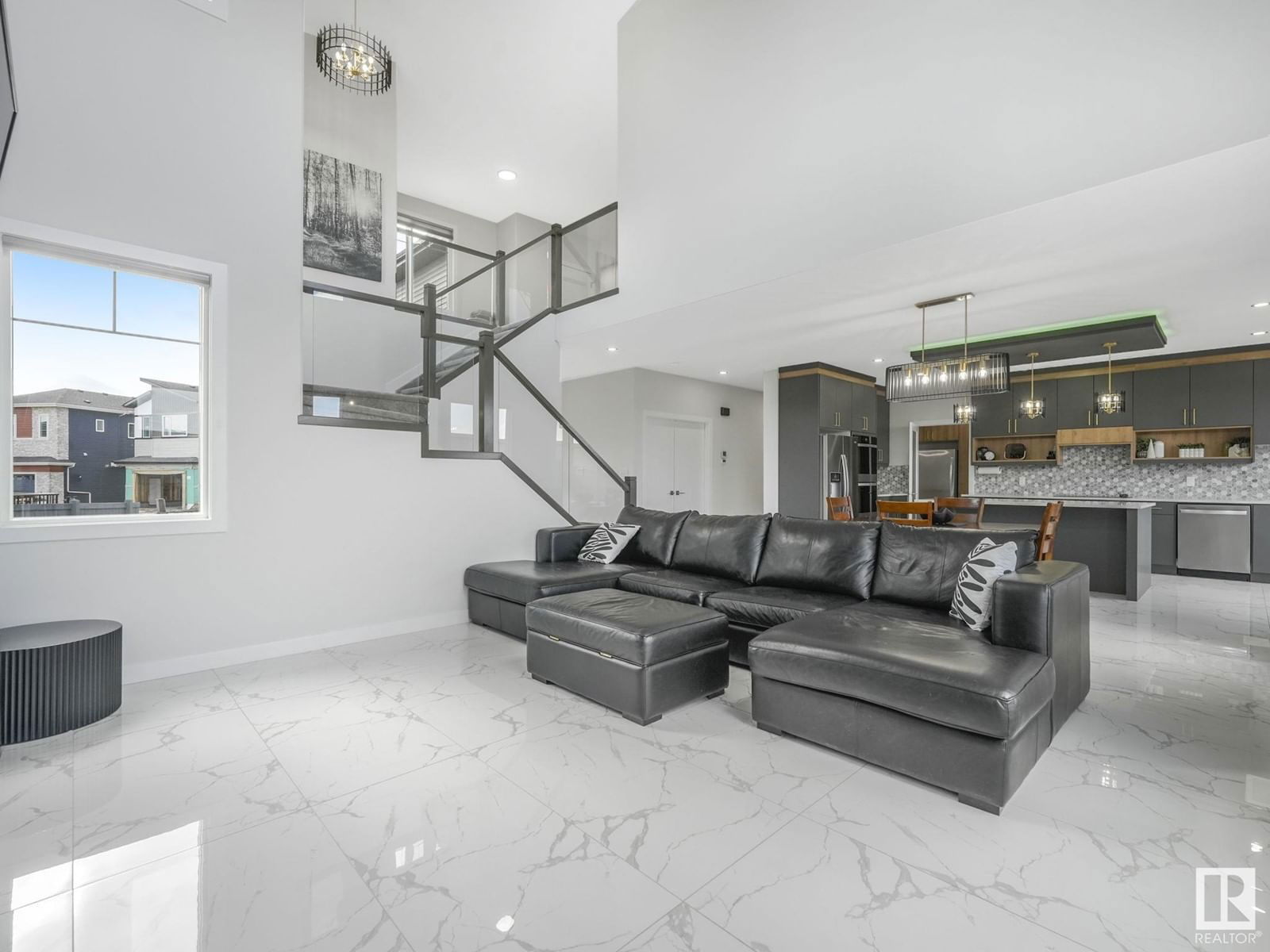 NW - 1104 152 AV Image 11