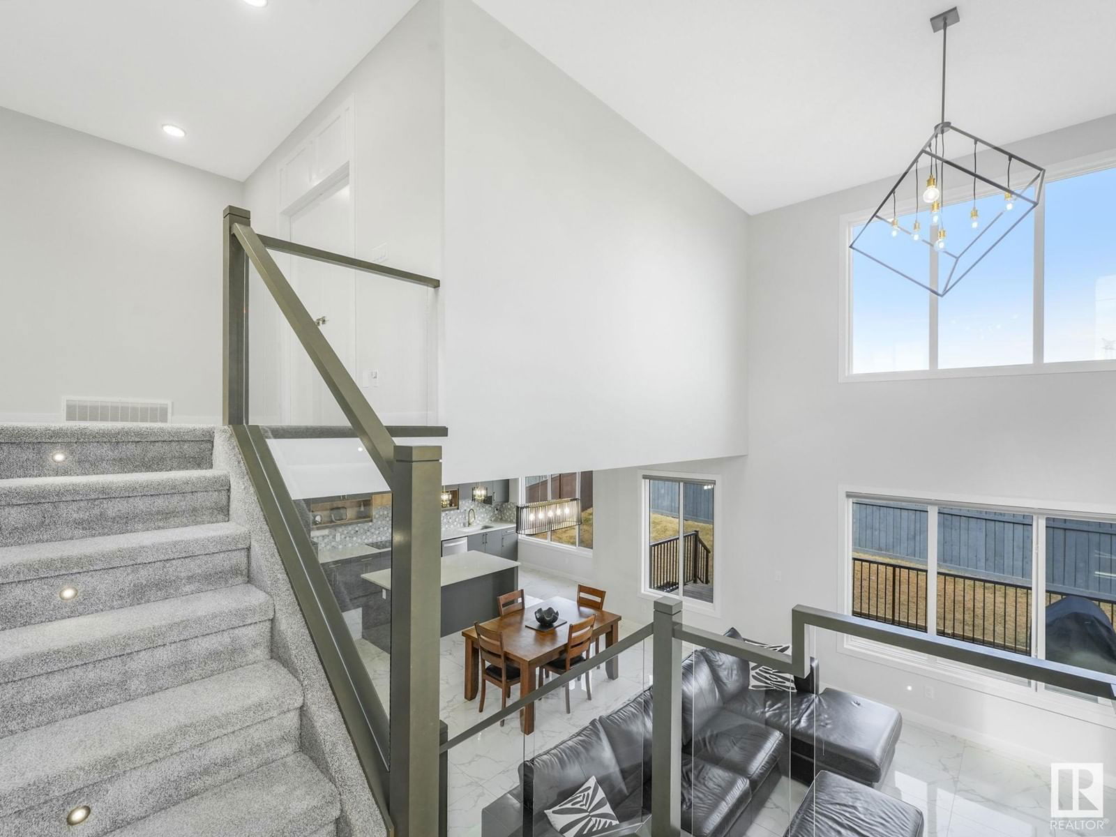 NW - 1104 152 AV Image 16