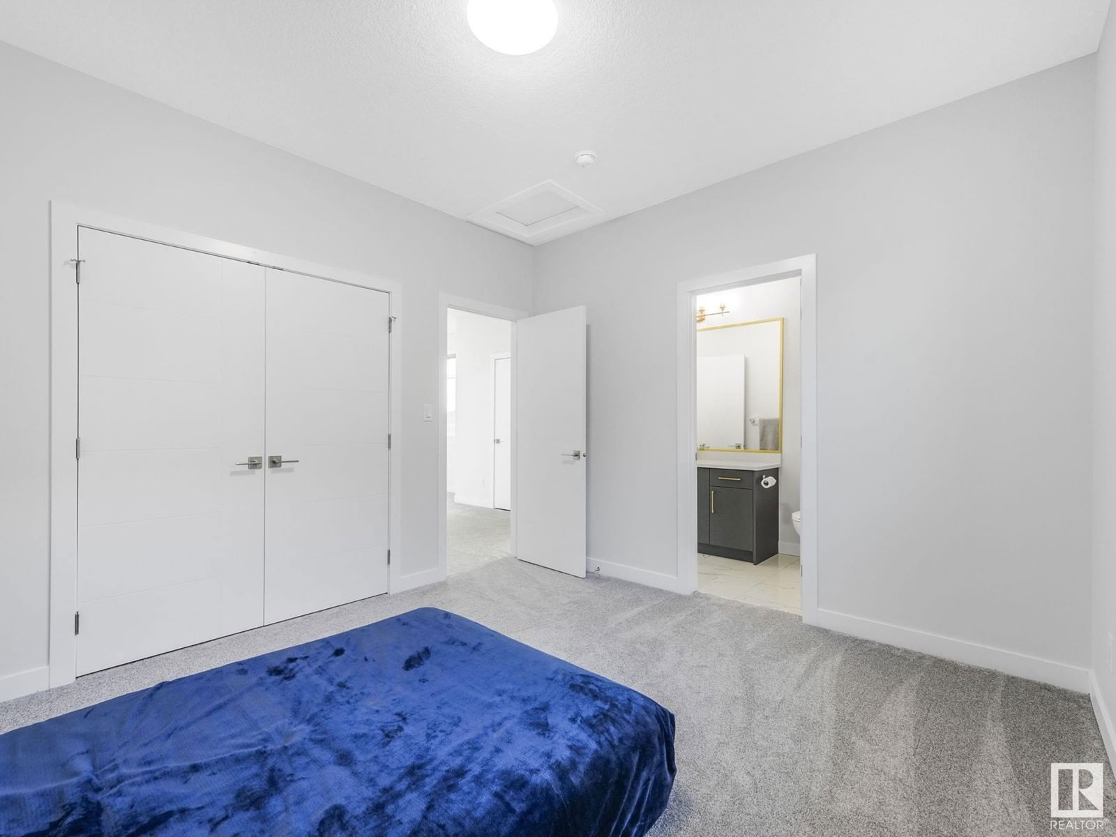 NW - 1104 152 AV Image 23