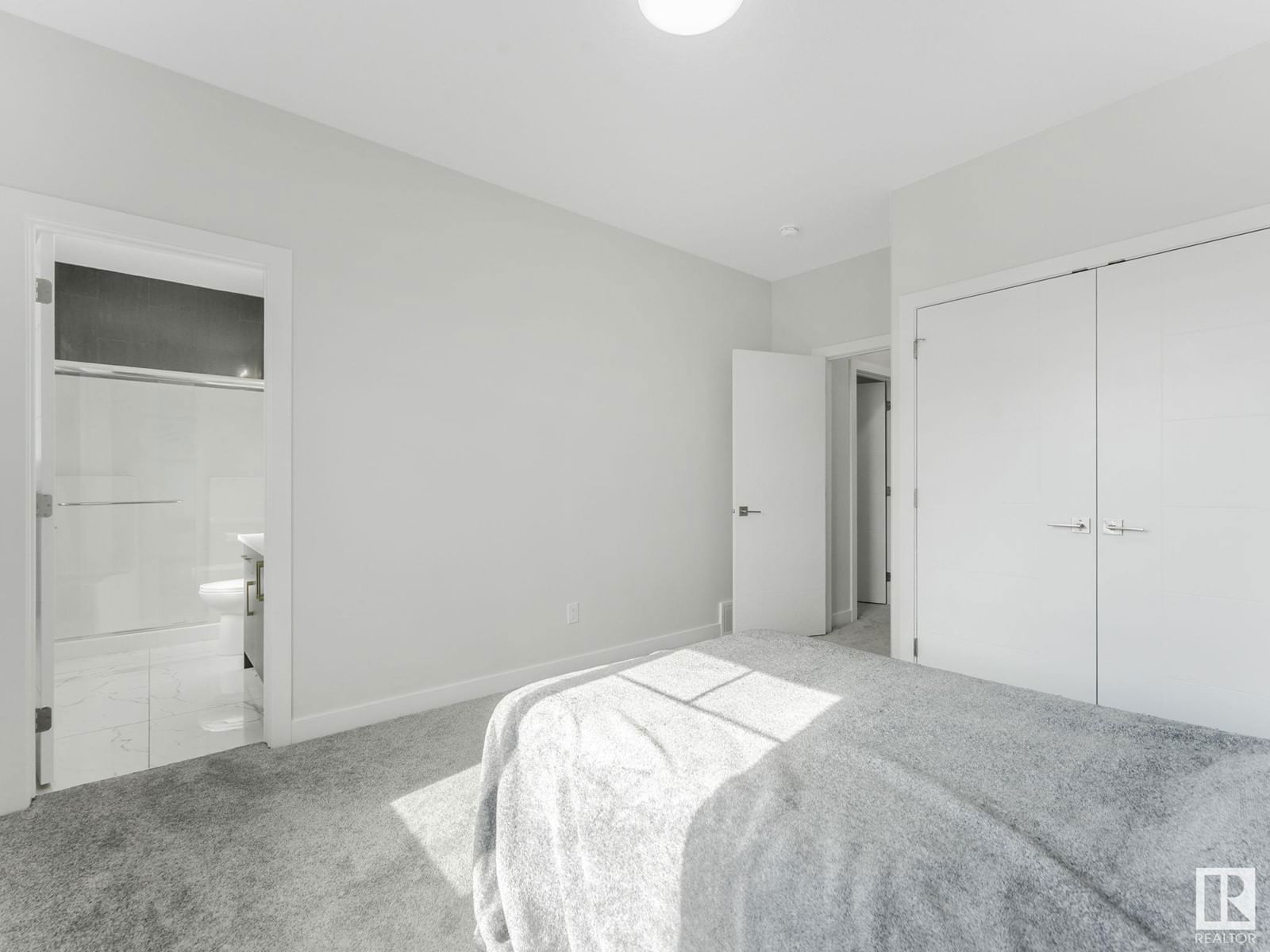 NW - 1104 152 AV Image 27