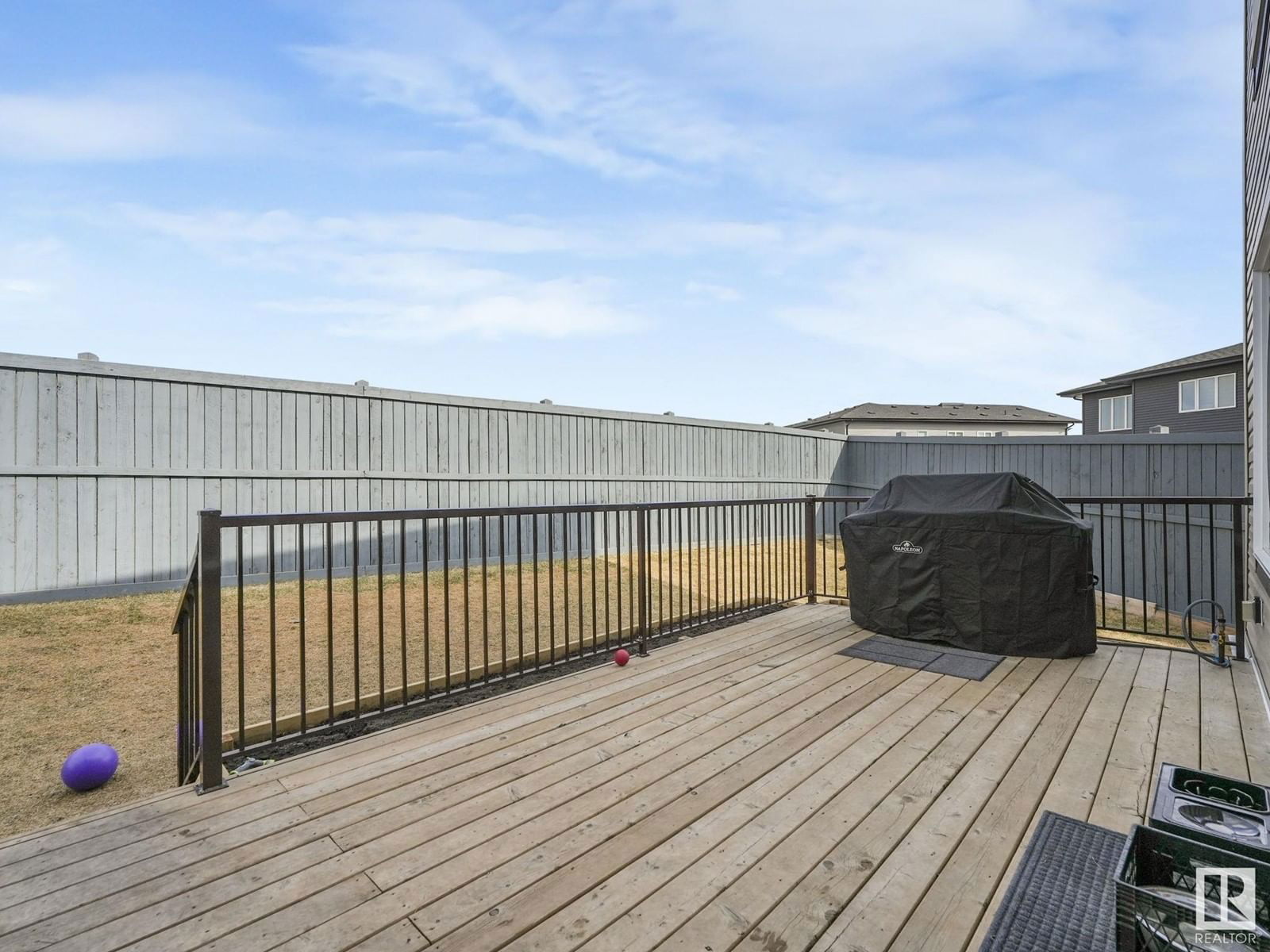 NW - 1104 152 AV Image 31