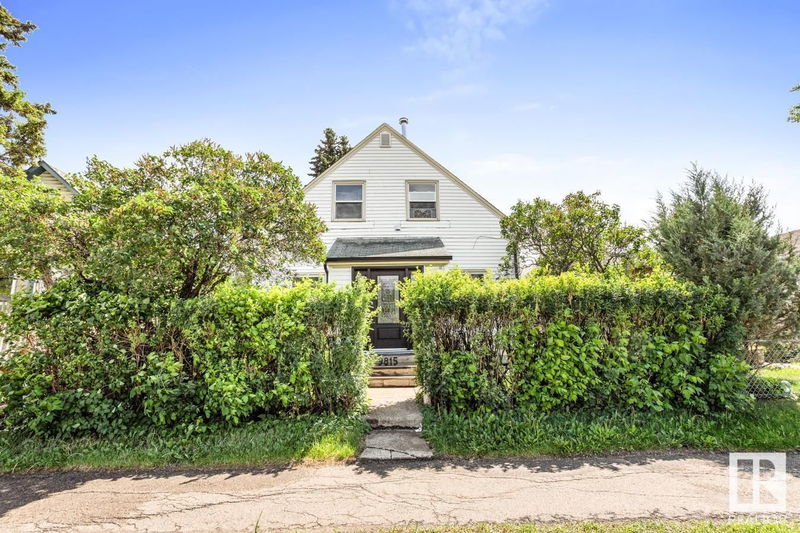 9815 76 Av Edmonton, Alberta