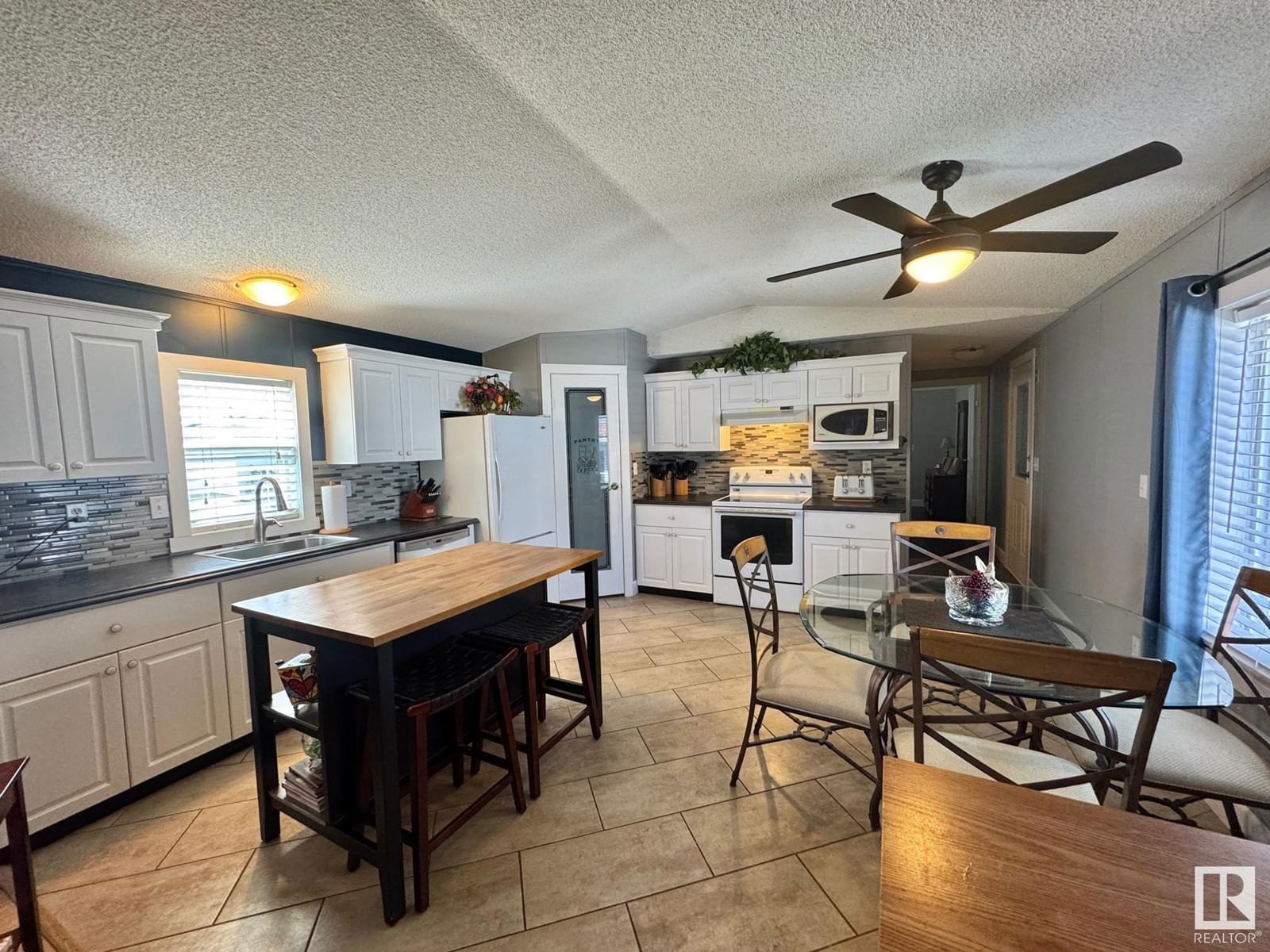 59 3400 48 ST Image 1