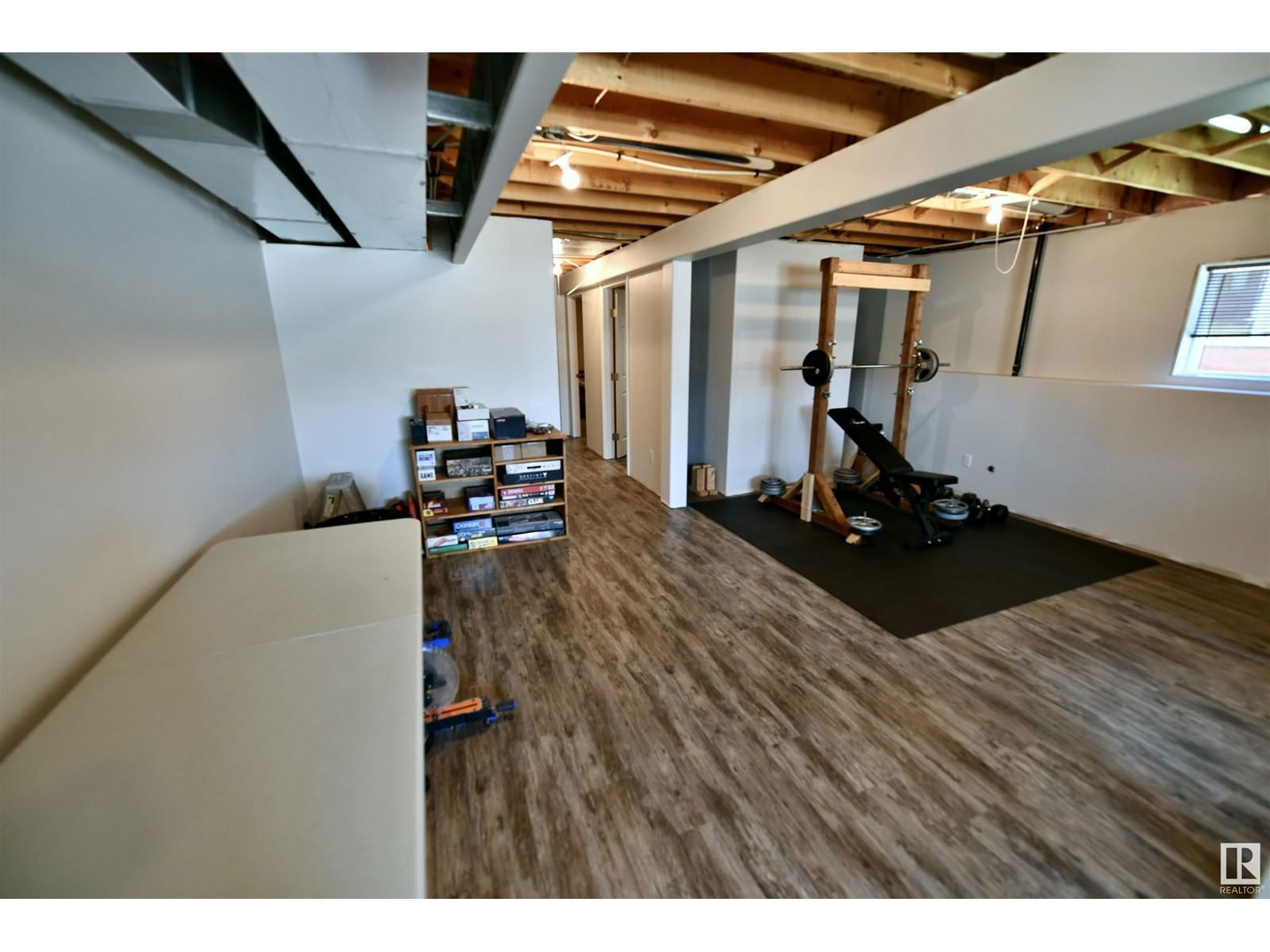 5230 55 AV Image 20