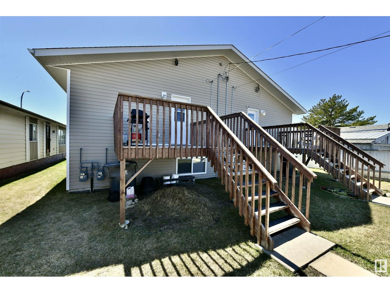 5230 55 AV Image 26