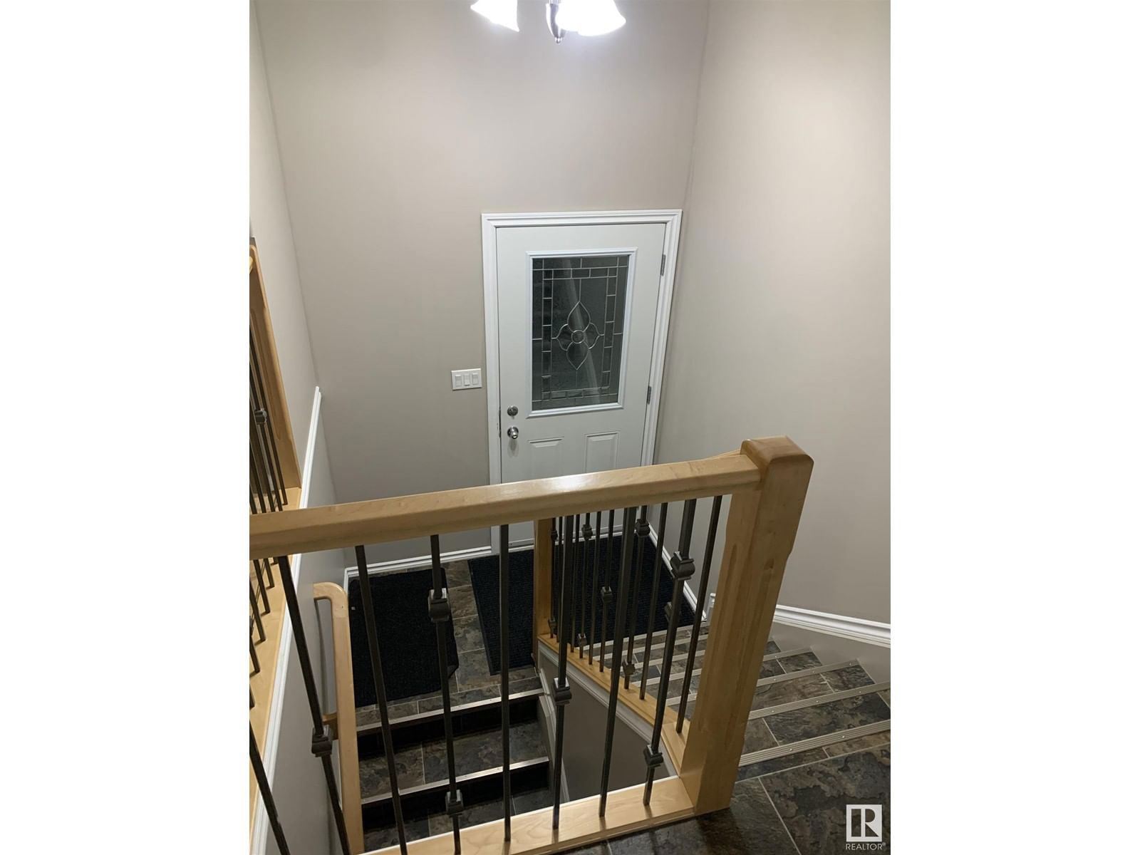 5230 55 AV Image 29