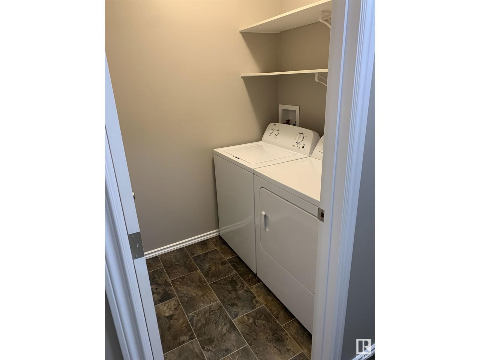 5230 55 AV Image 35