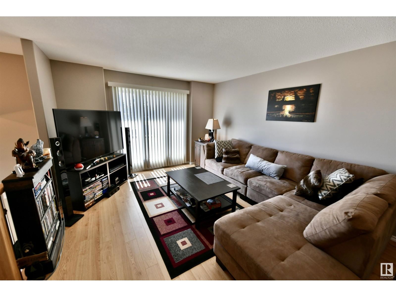 5230 55 AV Image 5