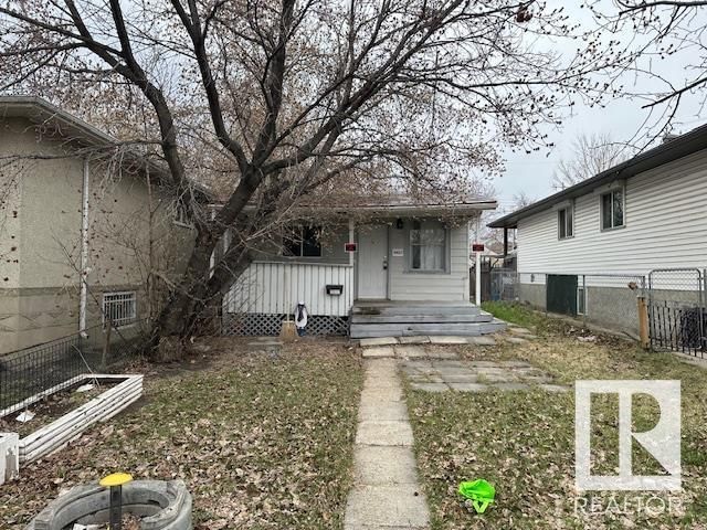9423 110 Av Edmonton, Alberta