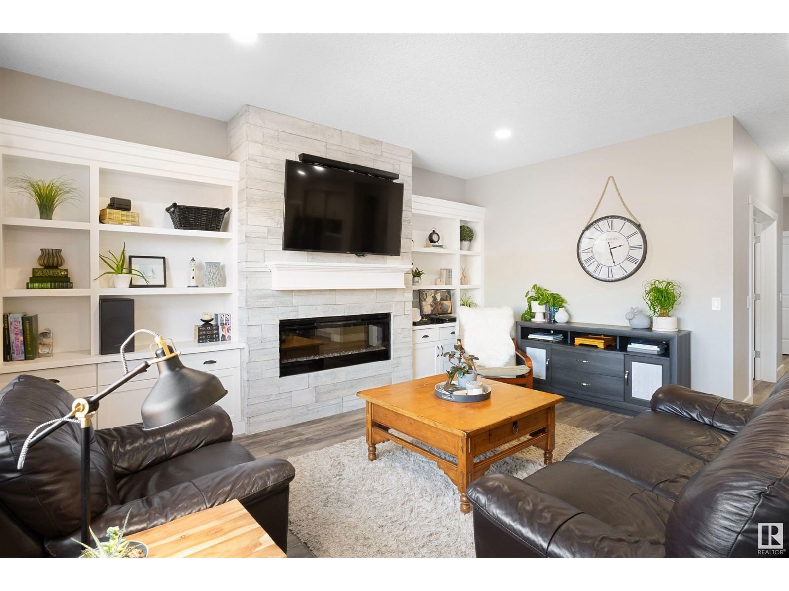 SW - 15632 14 AV Image 17