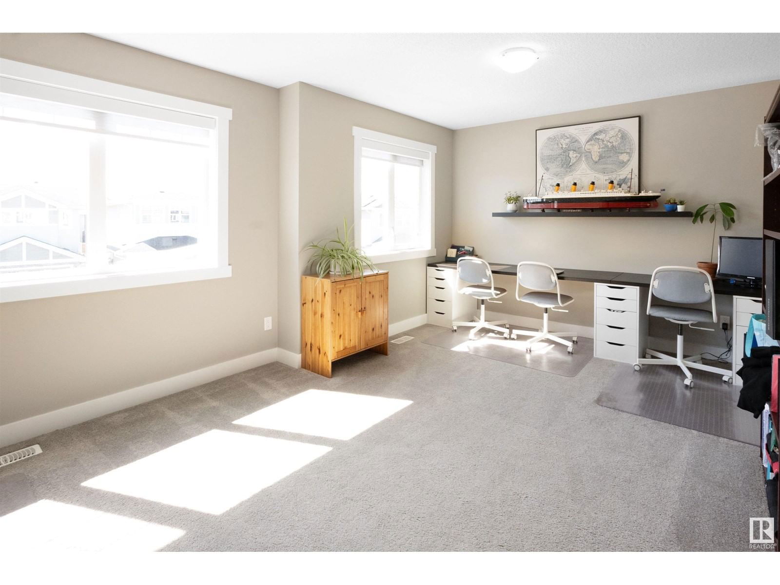 SW - 15632 14 AV Image 22