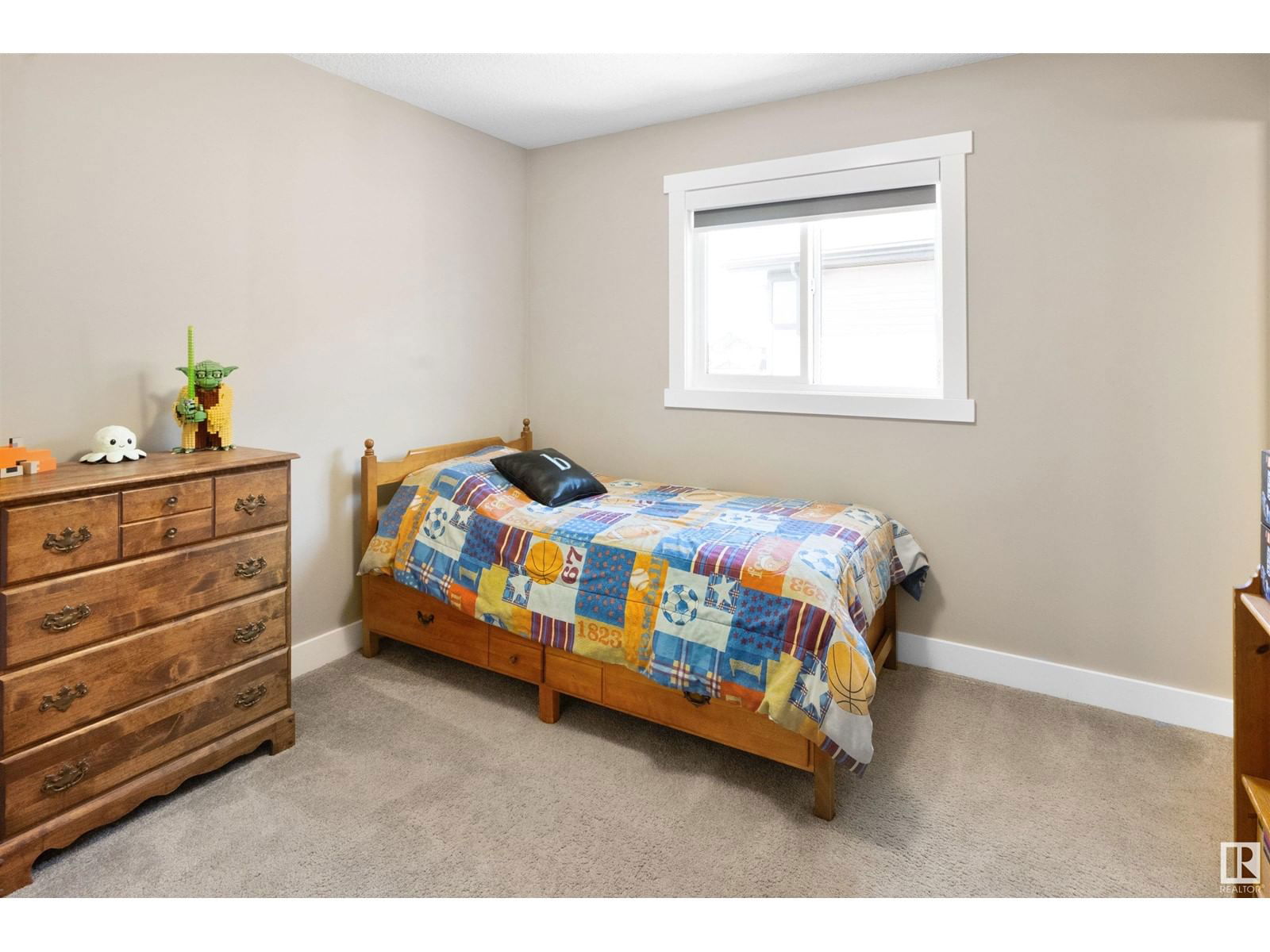 SW - 15632 14 AV Image 32