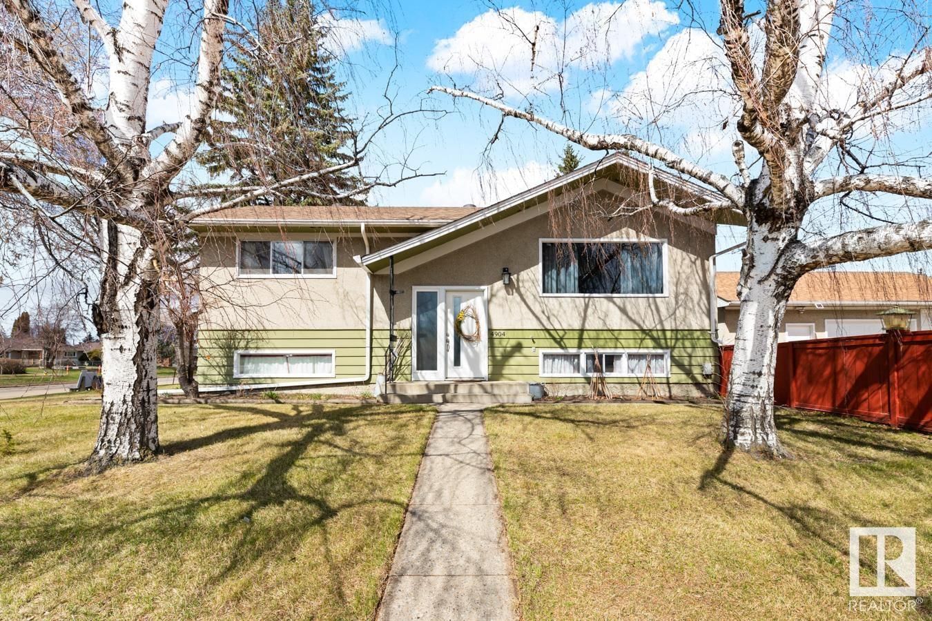 NW - 4904 104A AV Image 1