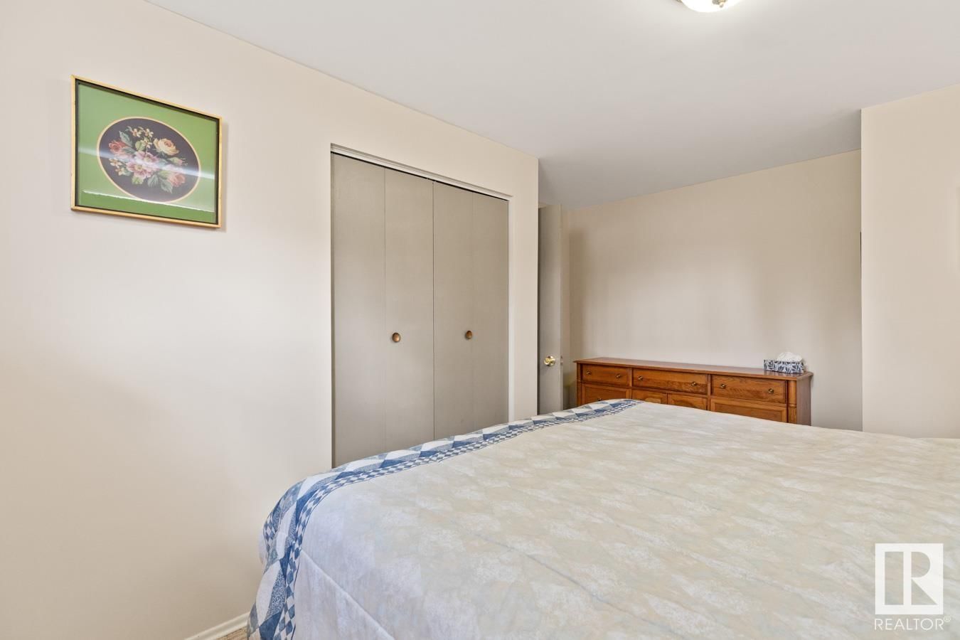 NW - 4904 104A AV Image 29