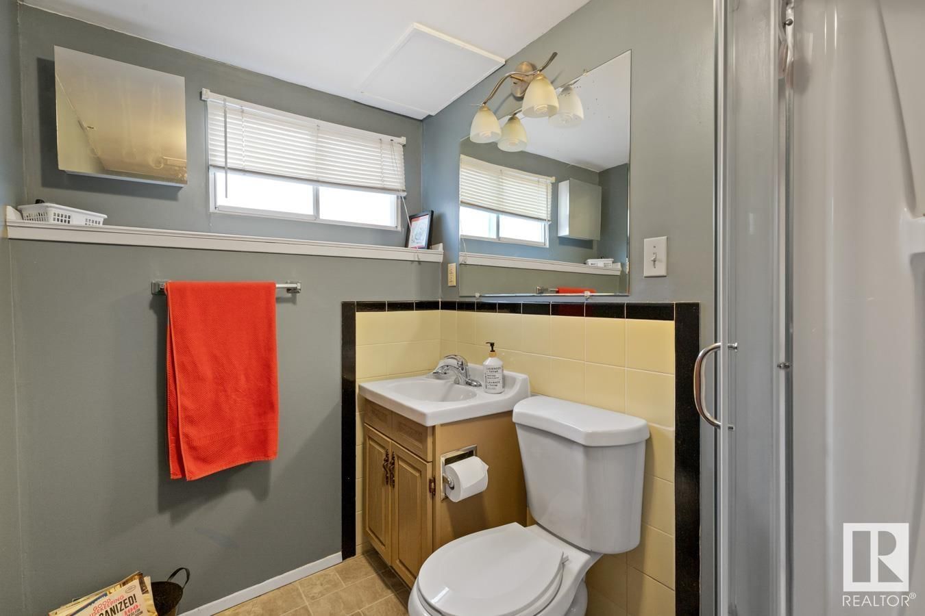 NW - 4904 104A AV Image 34